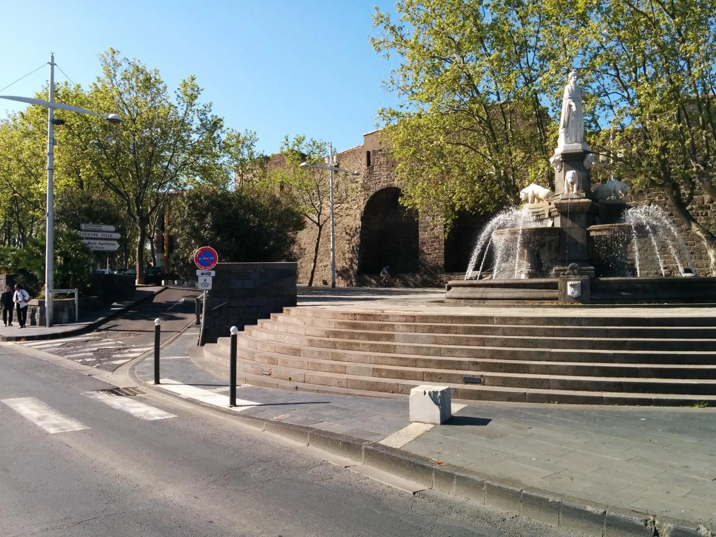 Nearby landmark in Hotel Araur