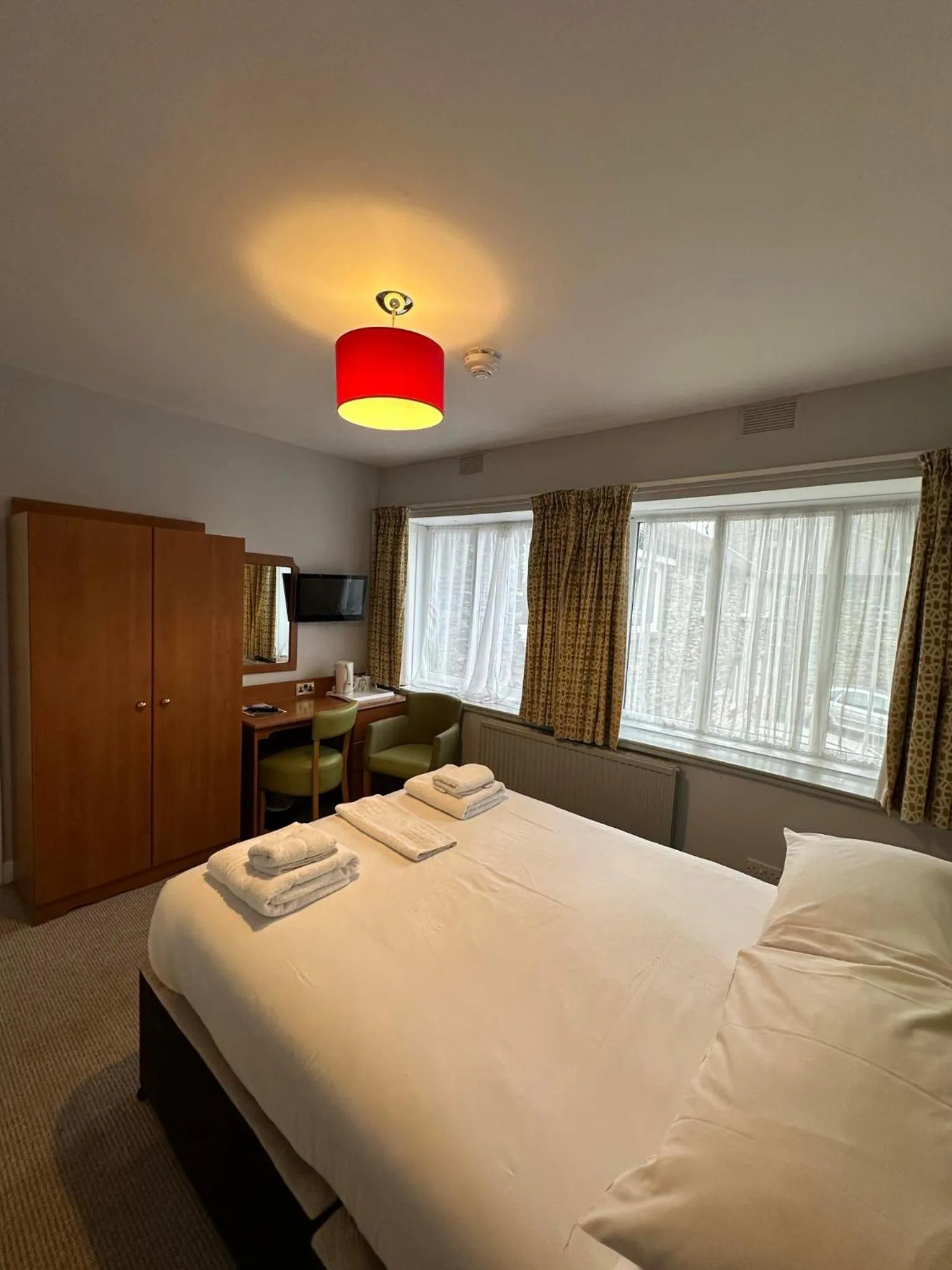 Bed in Windermere Hotel