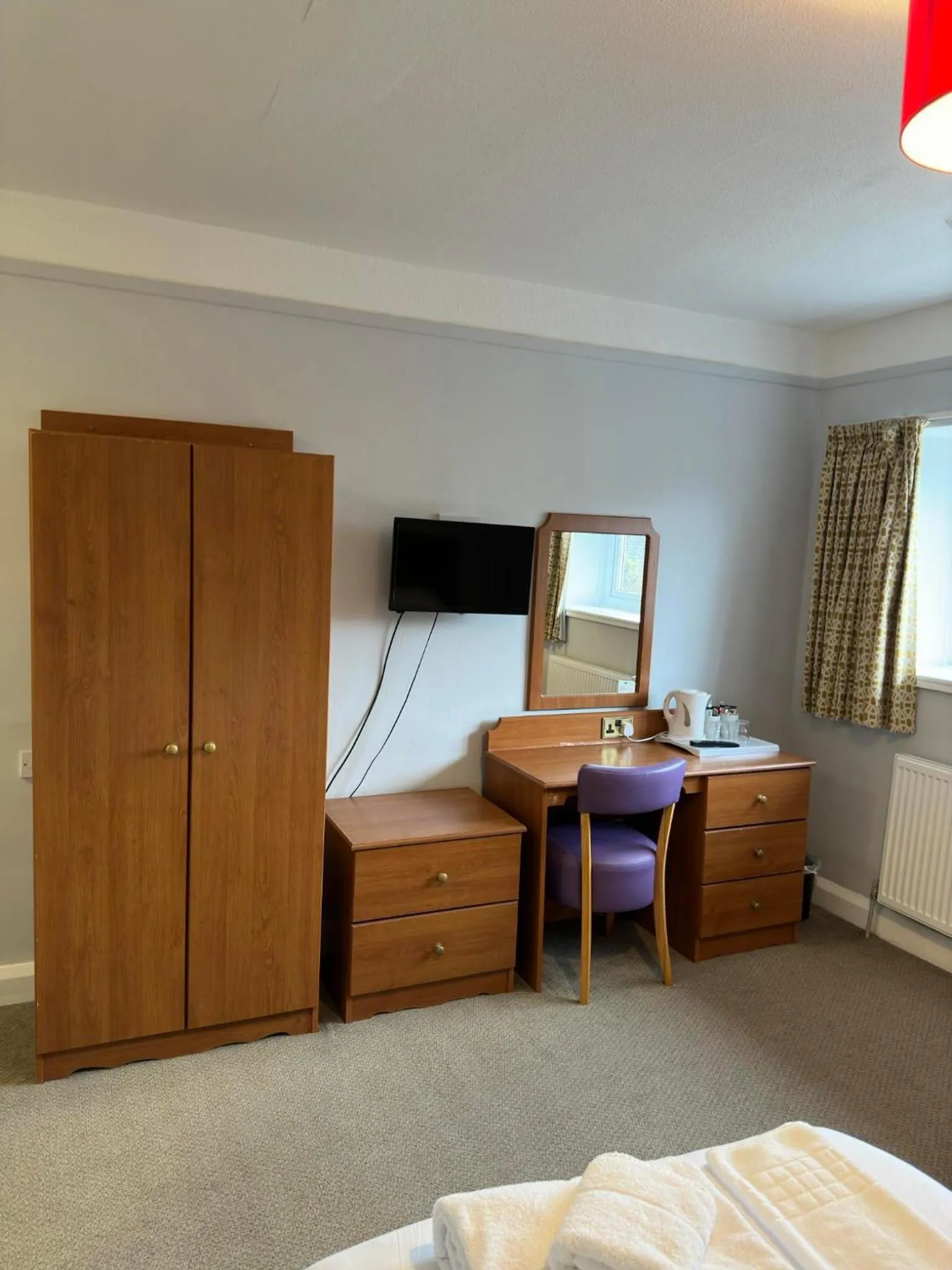 Bed in Windermere Hotel