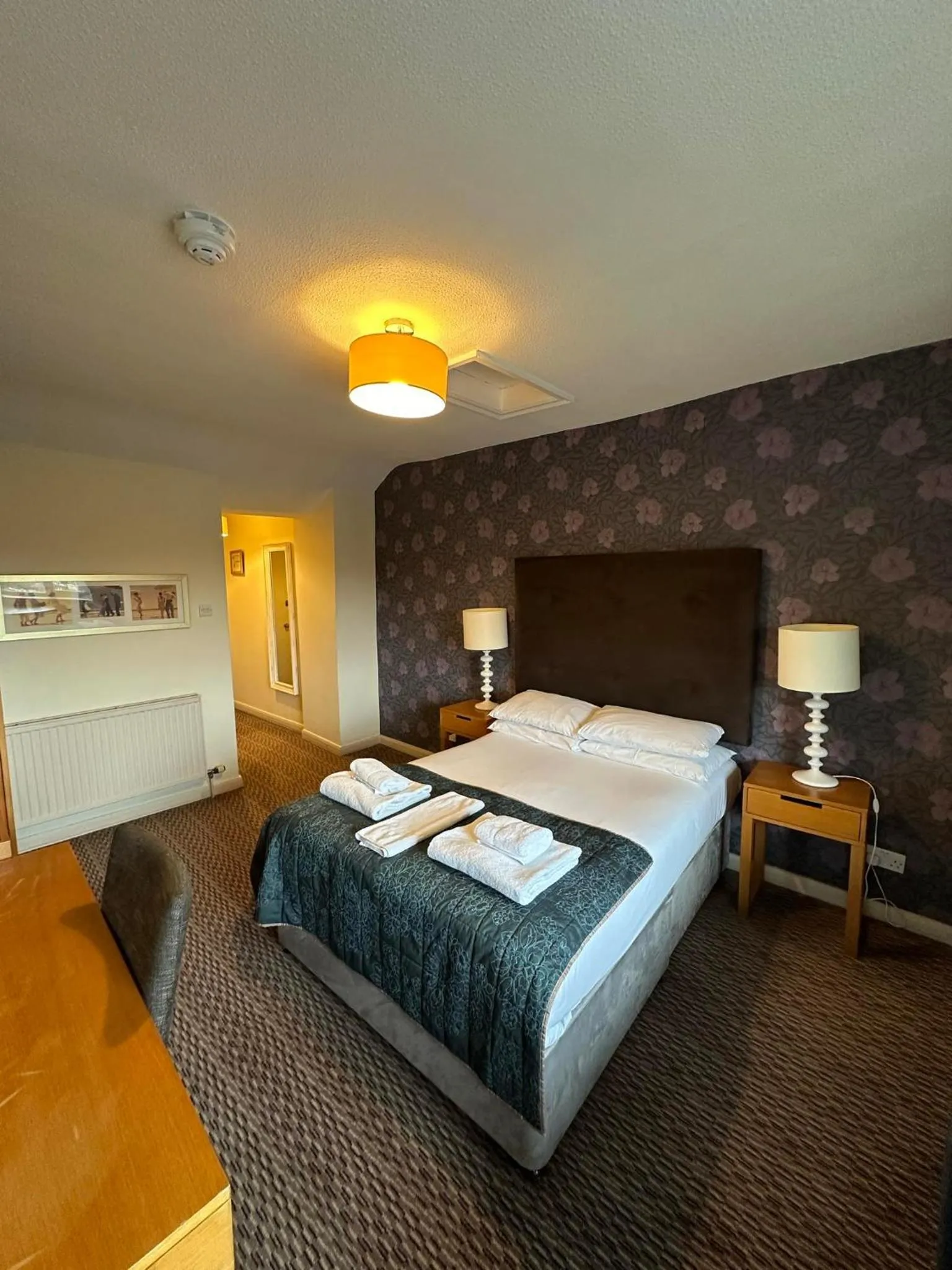 Bed in Windermere Hotel