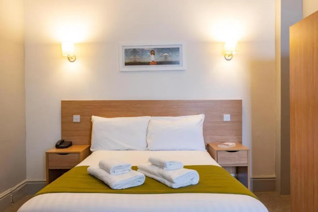 Bed in Windermere Hotel