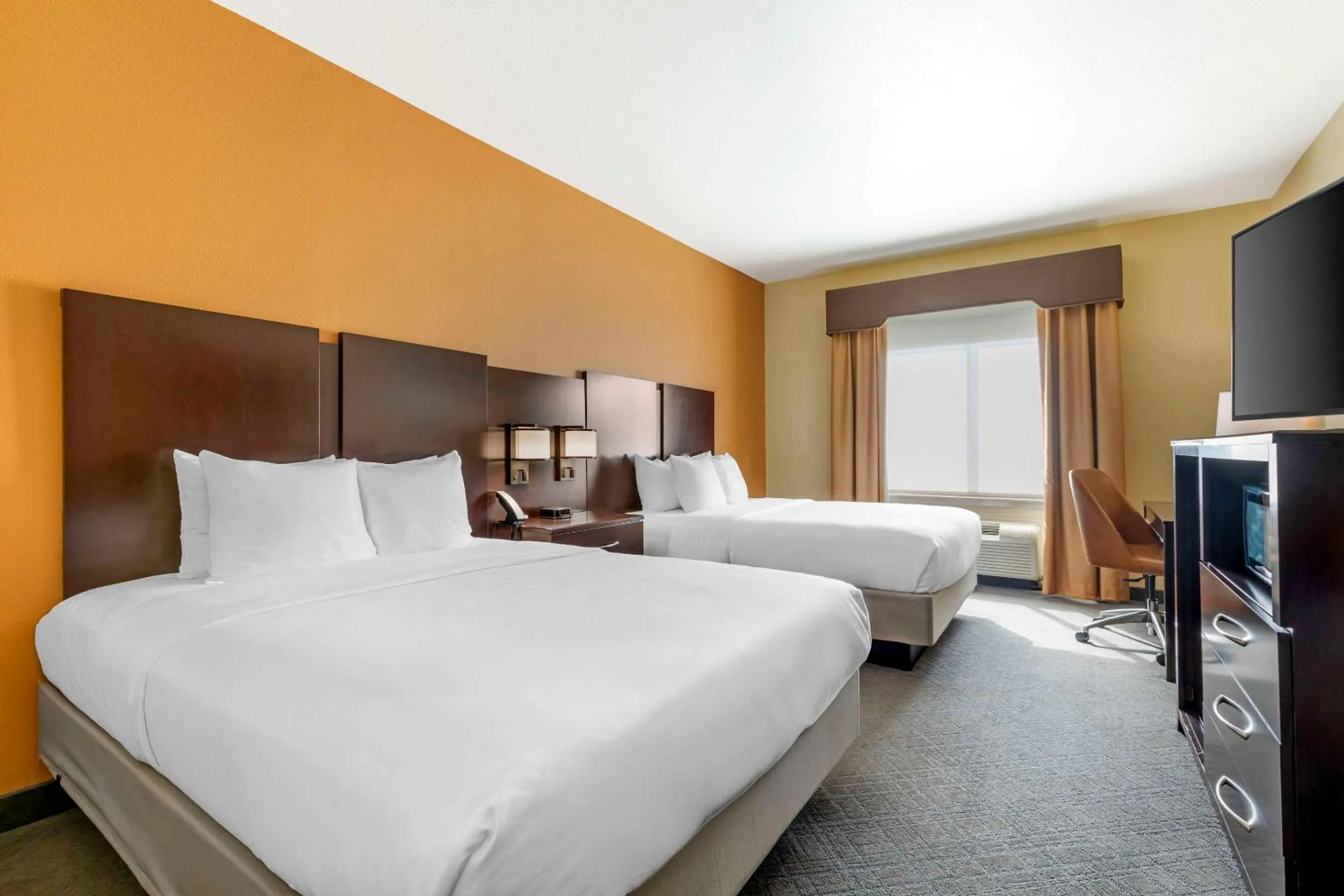 Bedroom, Bed in Comfort Inn & Suites Mexia