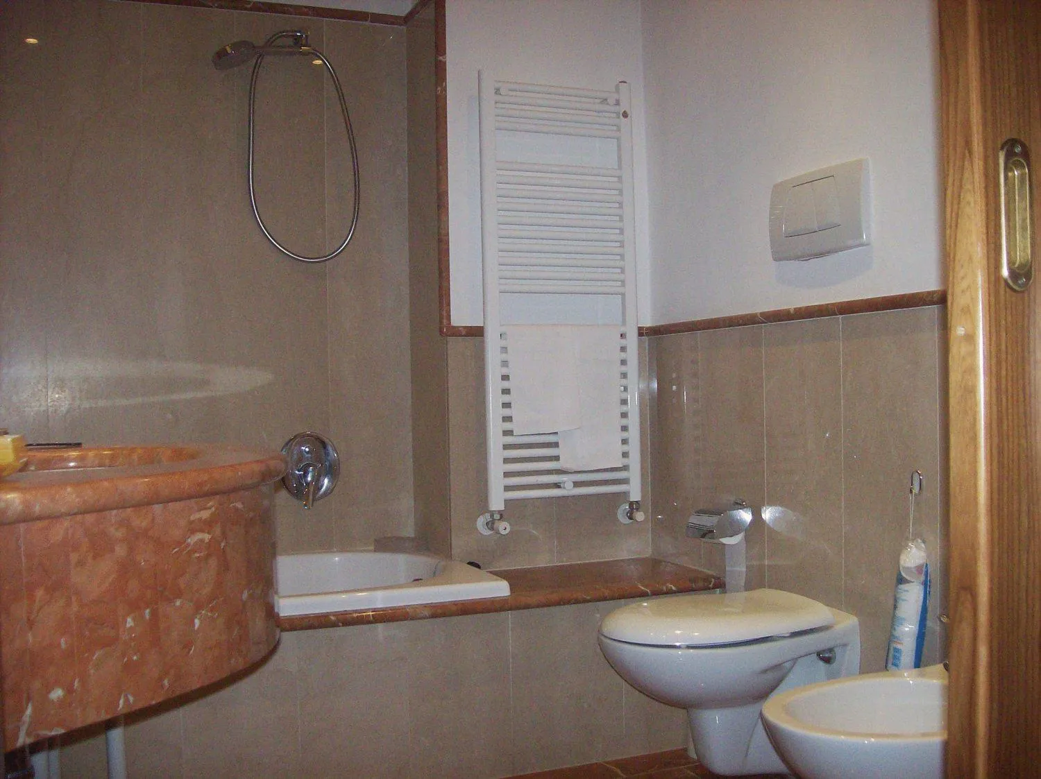 Bathroom in Albergo Il Cacciatore