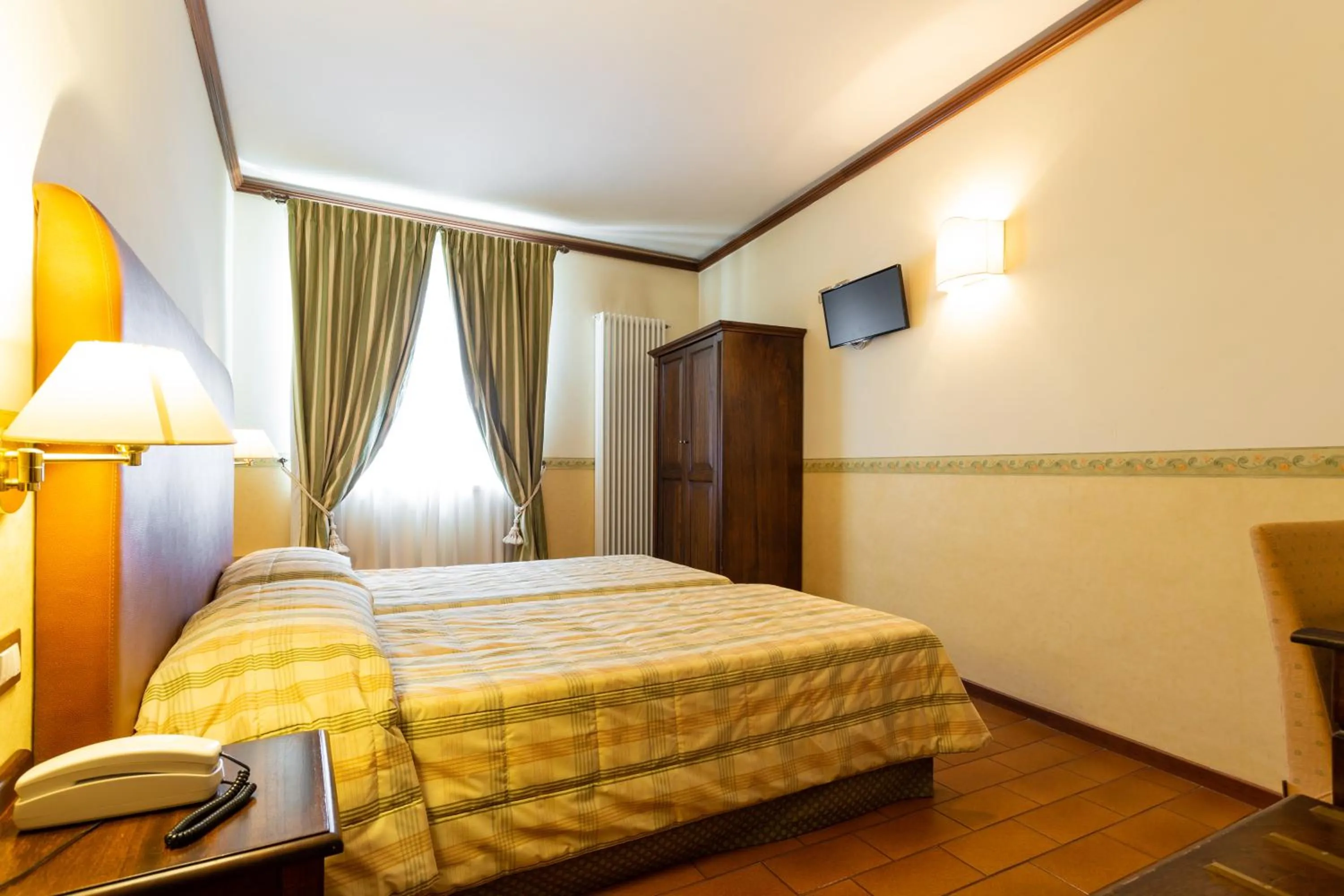 Bedroom, Bed in Albergo Il Cacciatore