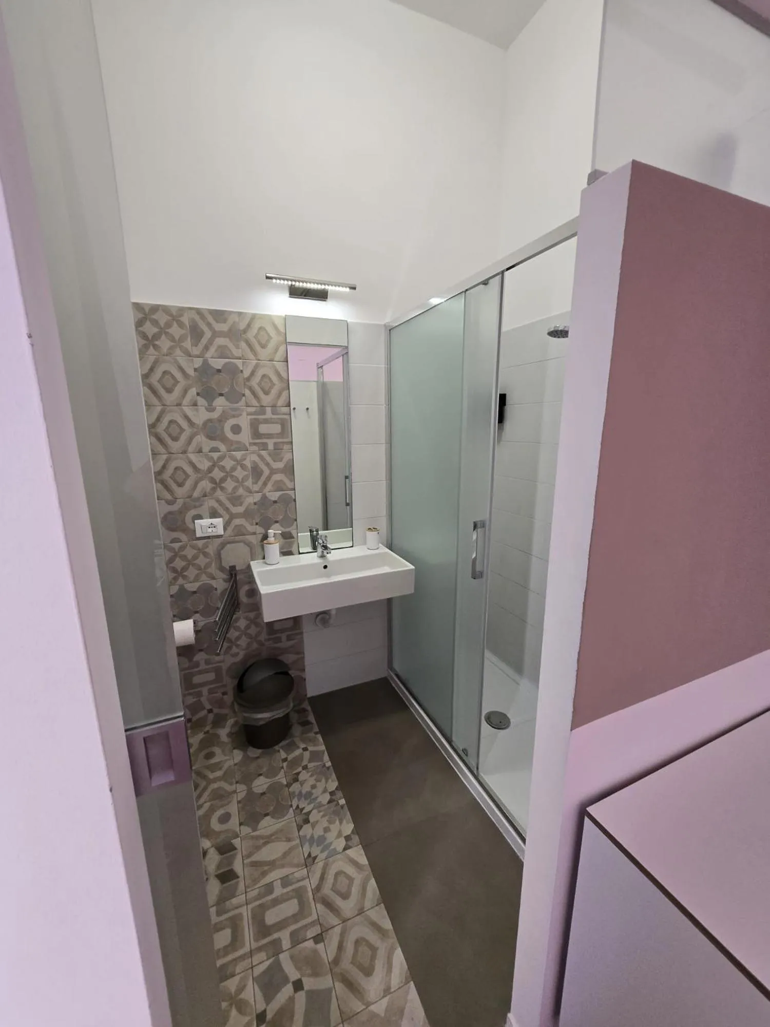 Shower in Il Faro Trapani b&b Rooms & apartments