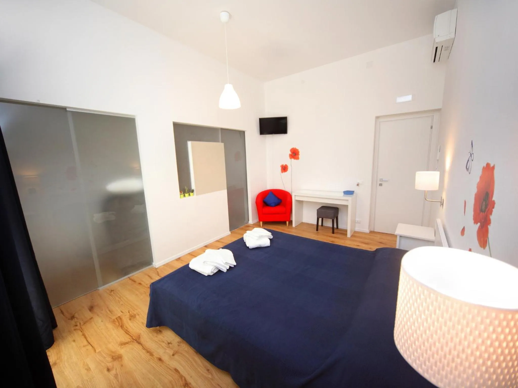 Photo of the whole room, Bed in Il Faro Trapani b&b Rooms & apartments