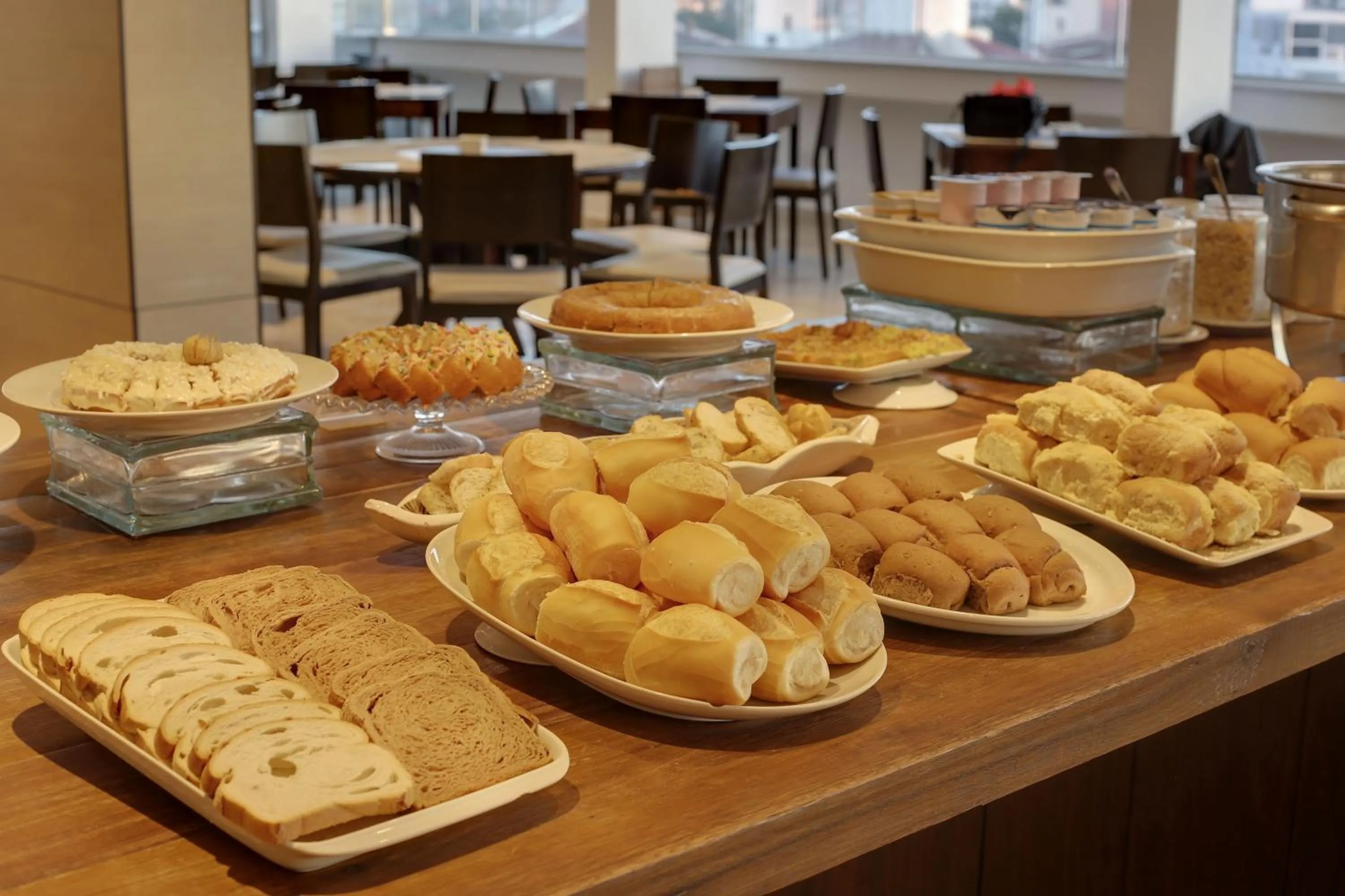 Buffet breakfast in Hotel Porto Sol Ingleses
