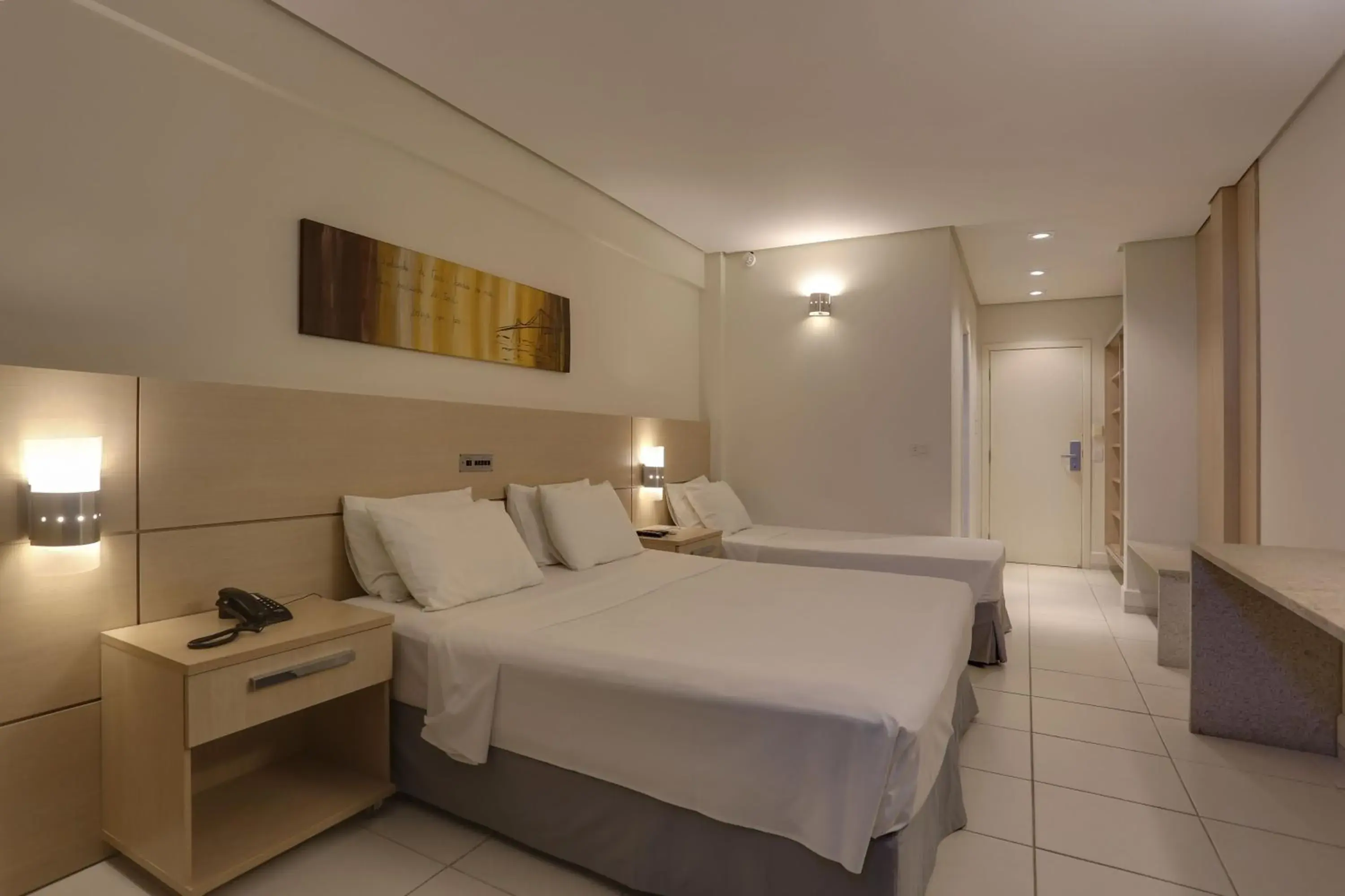 Bedroom, Bed in Hotel Porto Sol Ingleses Bedroom, Bed in Hotel Porto Sol Ingleses