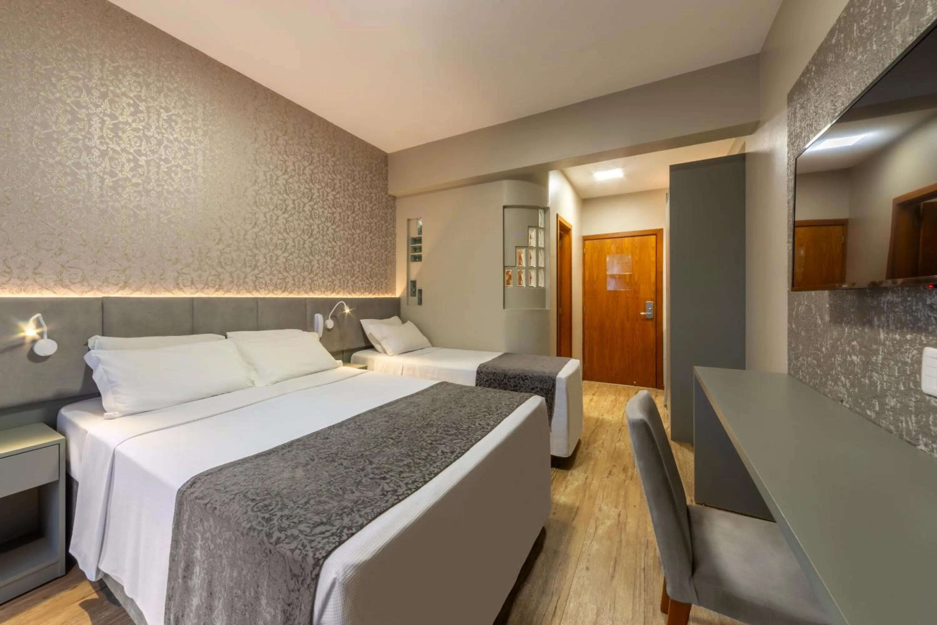 Bedroom, Bed in Hotel Laghetto Siena Gramado