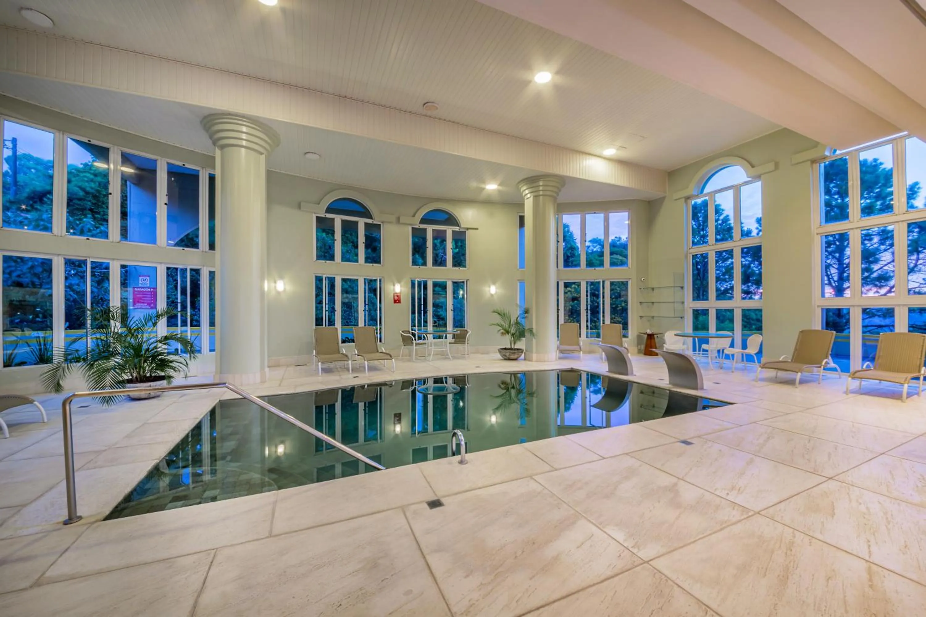 Pool view in Hotel Laghetto Siena Gramado