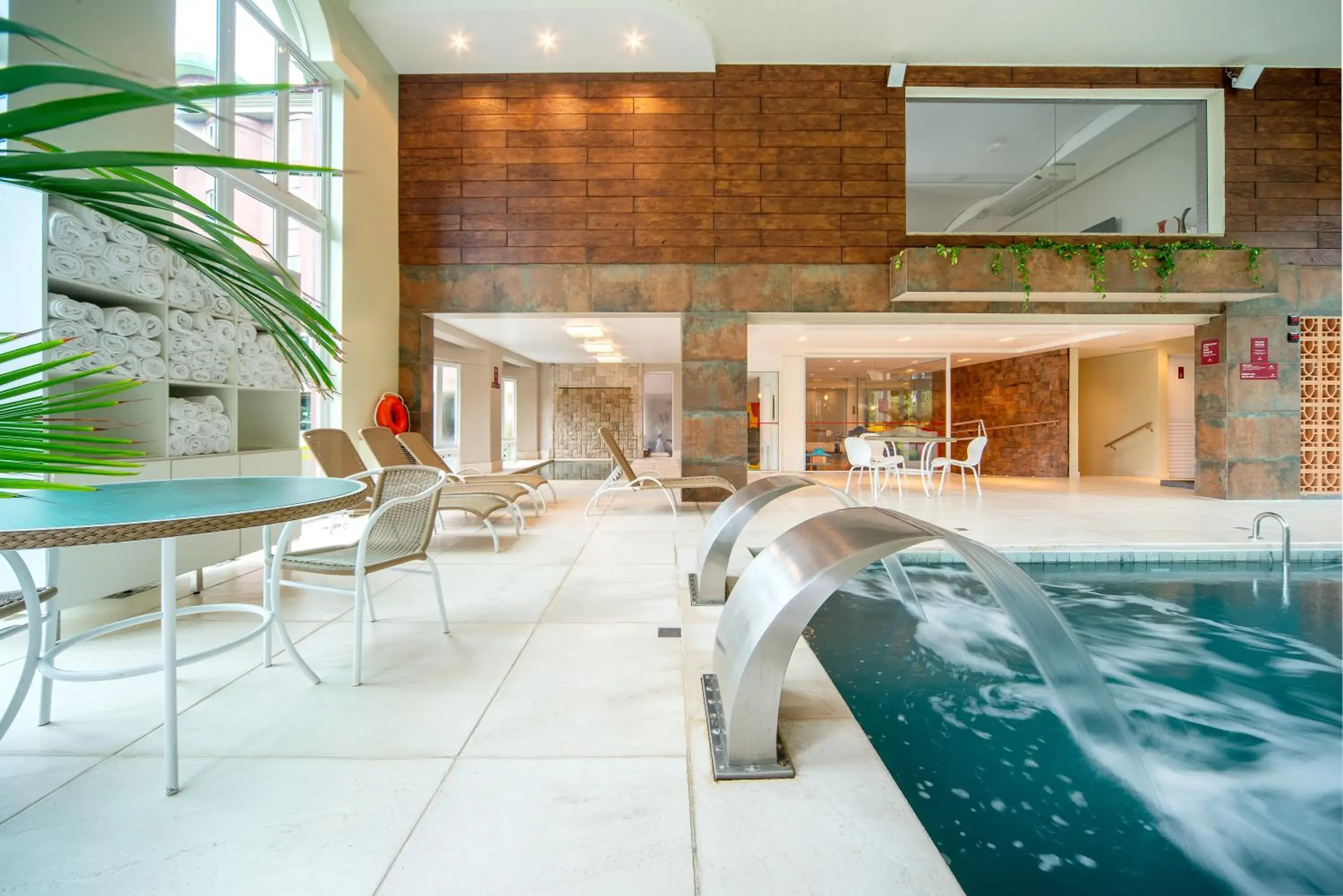 Pool view in Hotel Laghetto Siena Gramado Pool view in Hotel Laghetto Siena Gramado