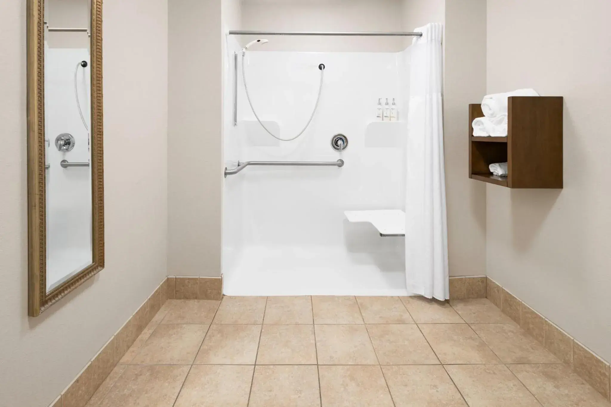 Photo of the whole room in Staybridge Suites Harrisburg-Hershey by IHG Photo of the whole room in Staybridge Suites Harrisburg-Hershey by IHG