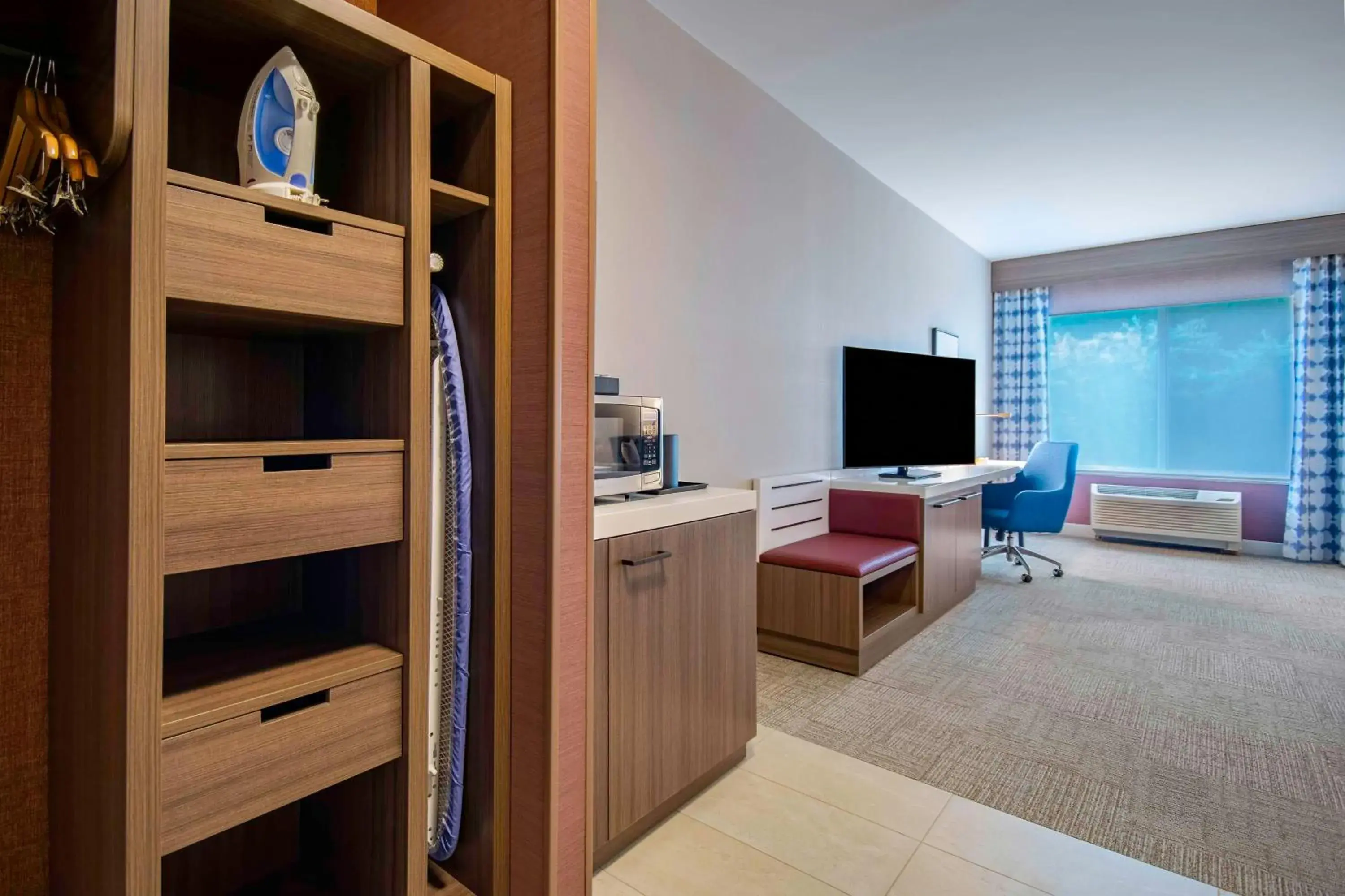 King Room - Hearing Access in Hilton Garden Inn Danbury King Room - Hearing Access in Hilton Garden Inn Danbury