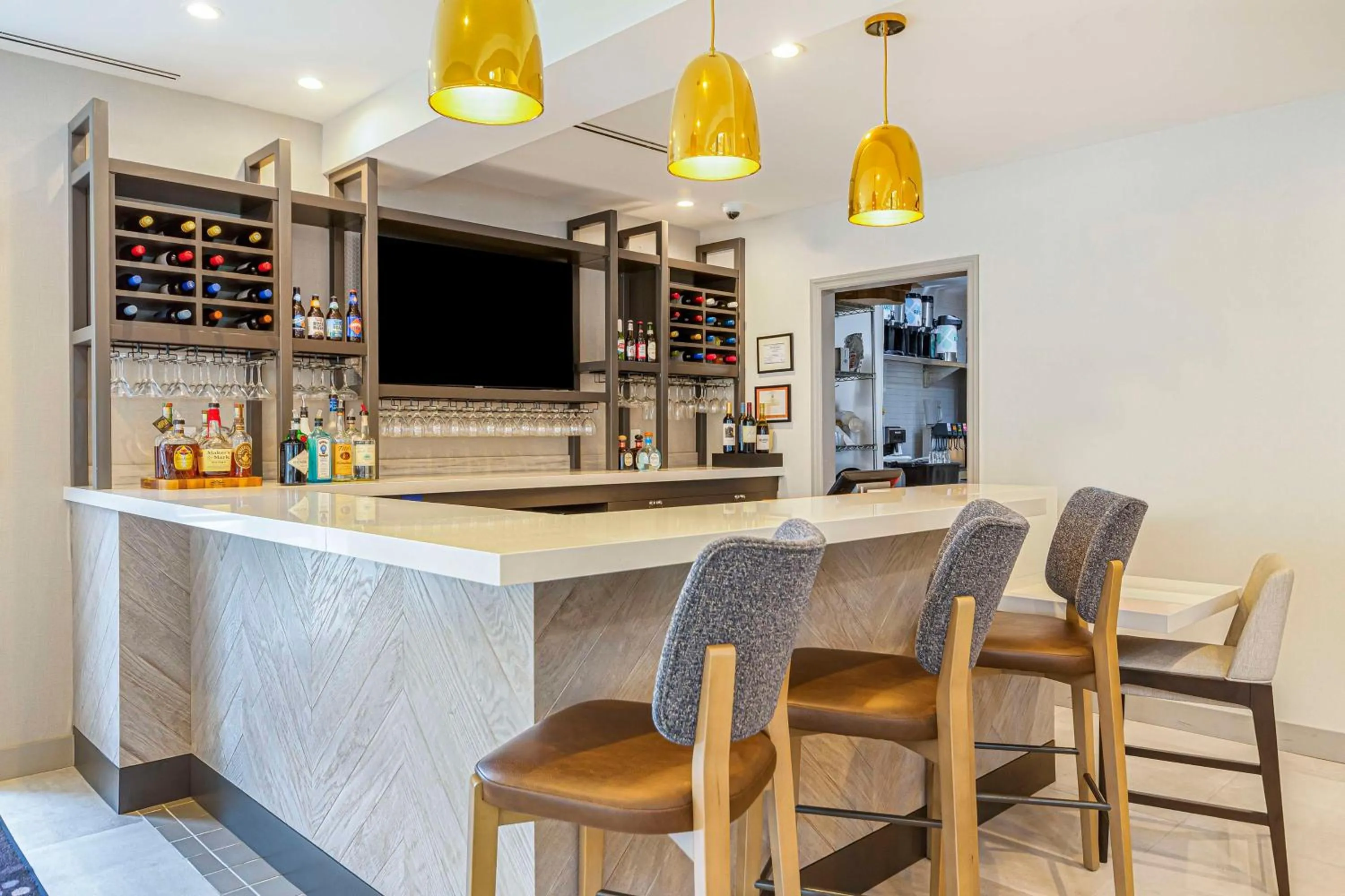 Lounge or bar in Hilton Garden Inn Danbury