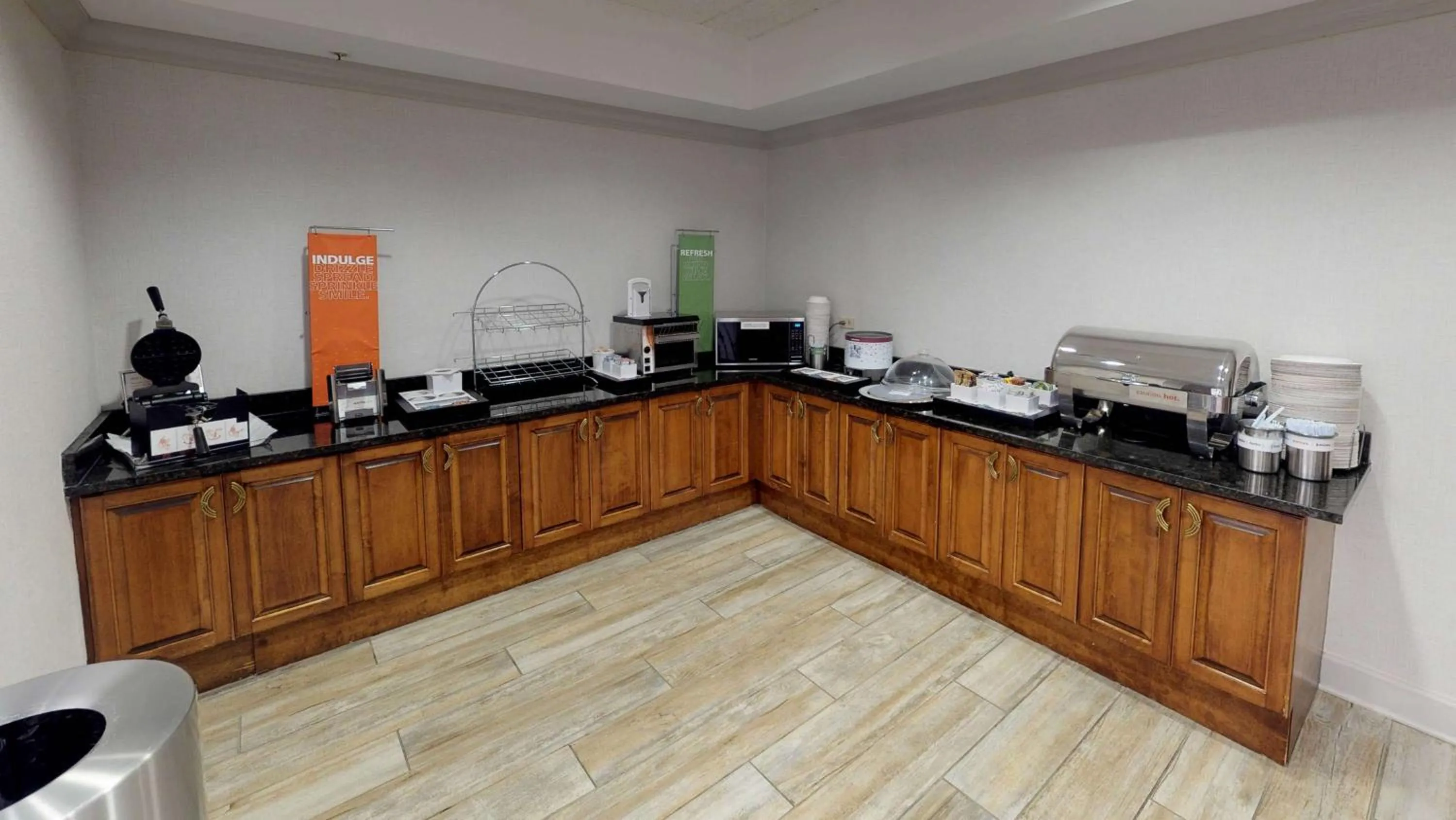 Breakfast in Hampton Inn St. Simons Island