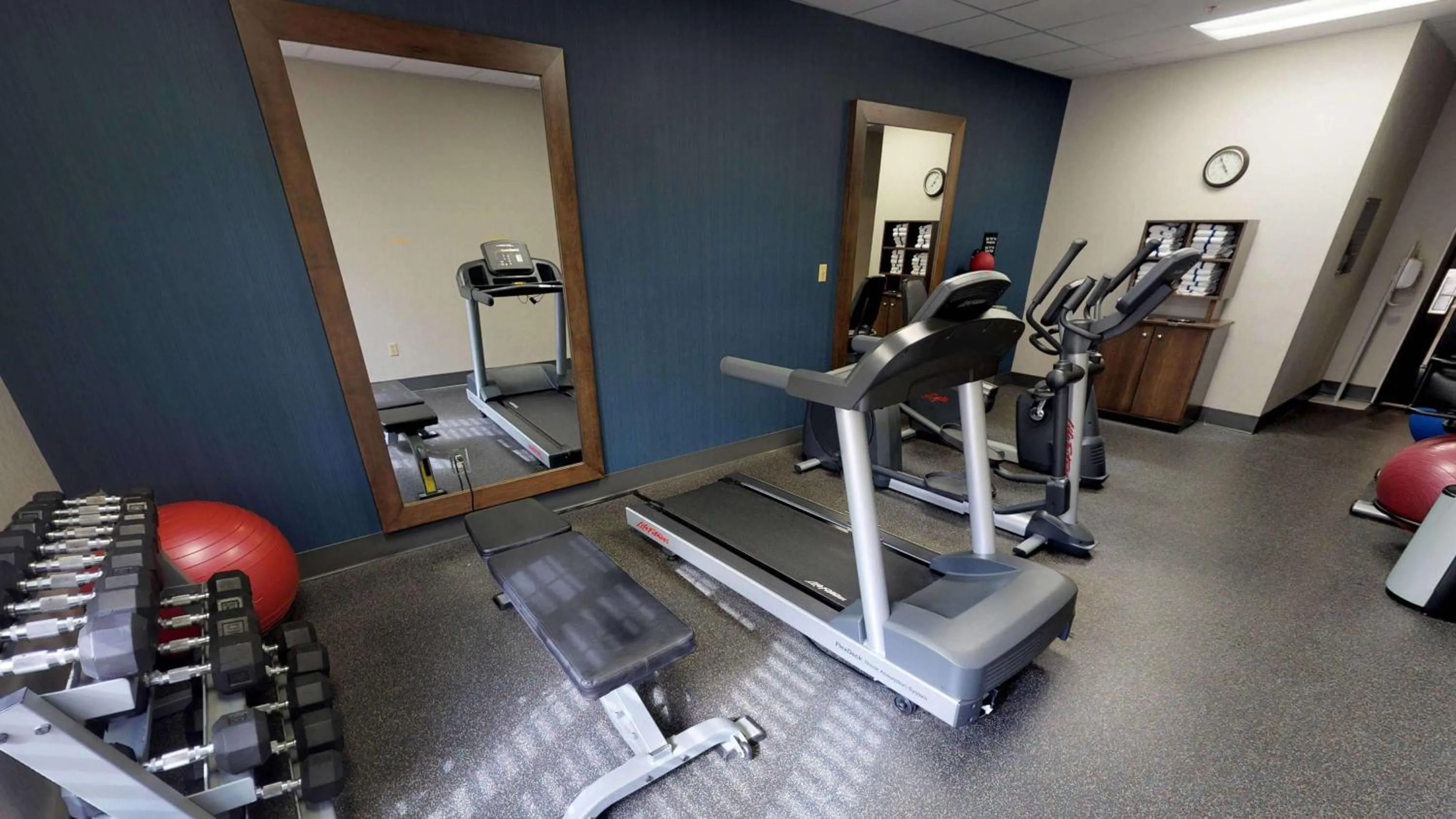 Fitness centre/facilities in Hampton Inn St. Simons Island