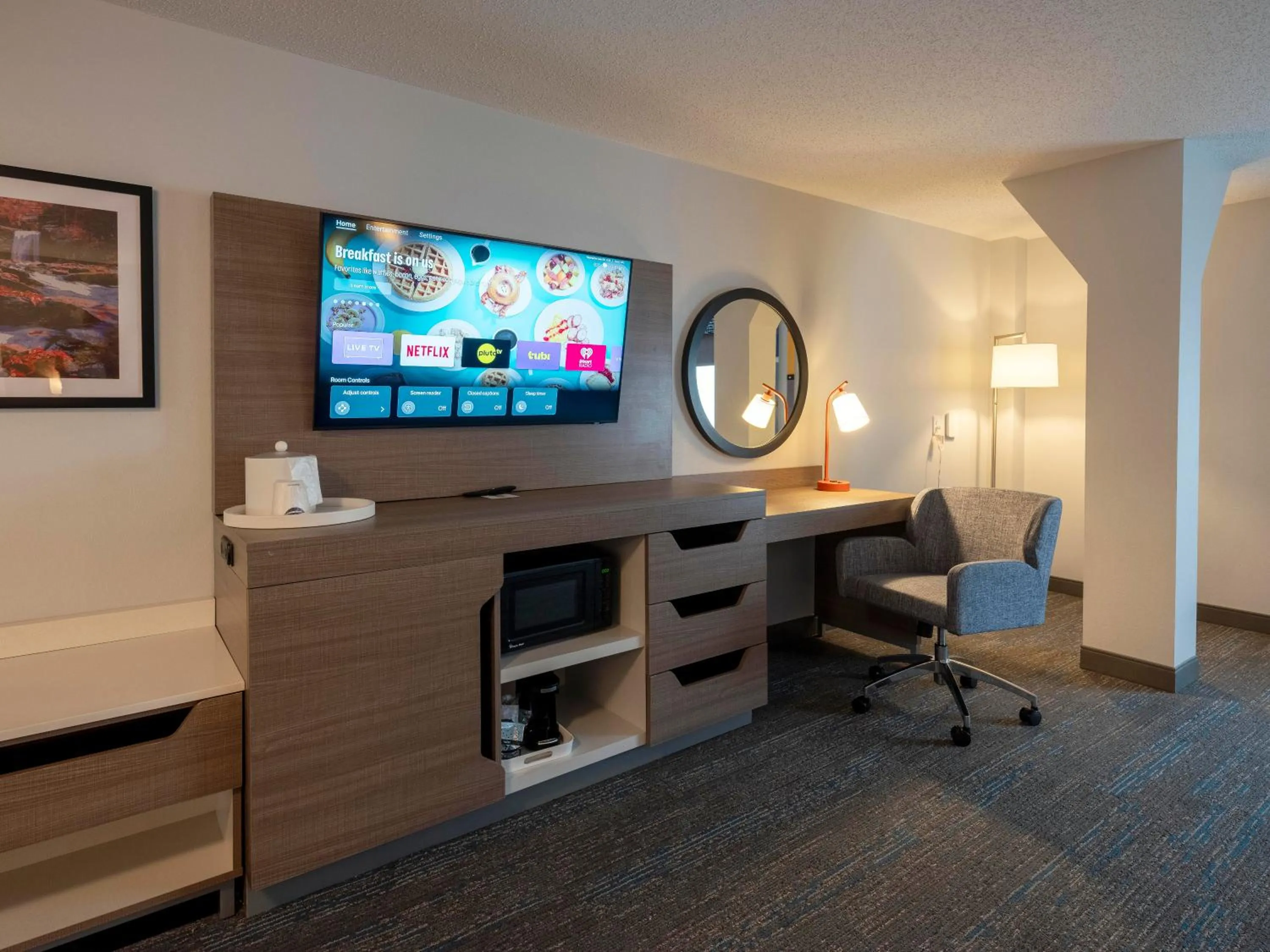 Bedroom in Hampton Inn Norton, Va