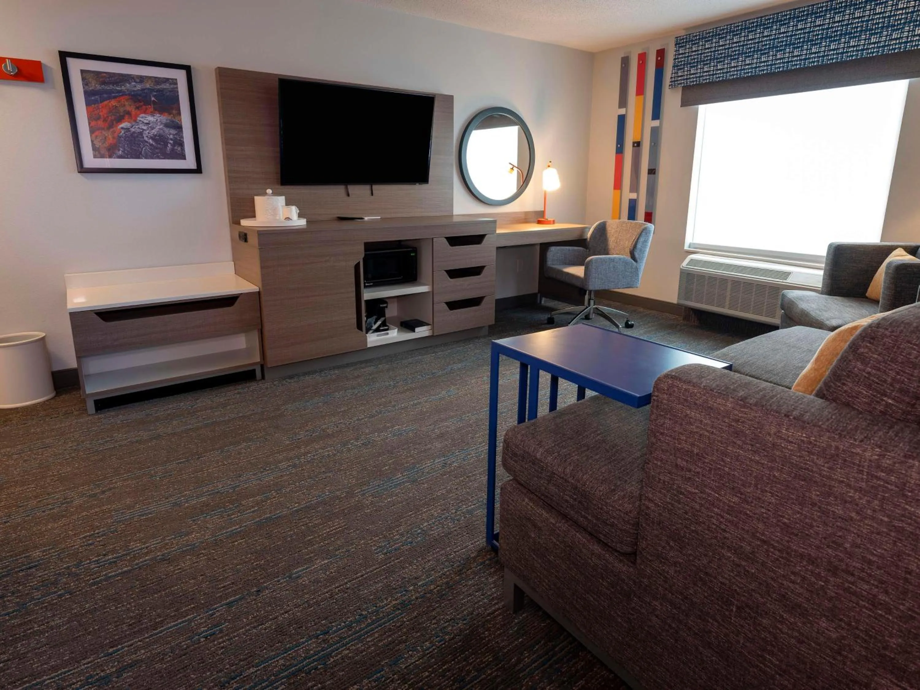 Living room in Hampton Inn Norton, Va