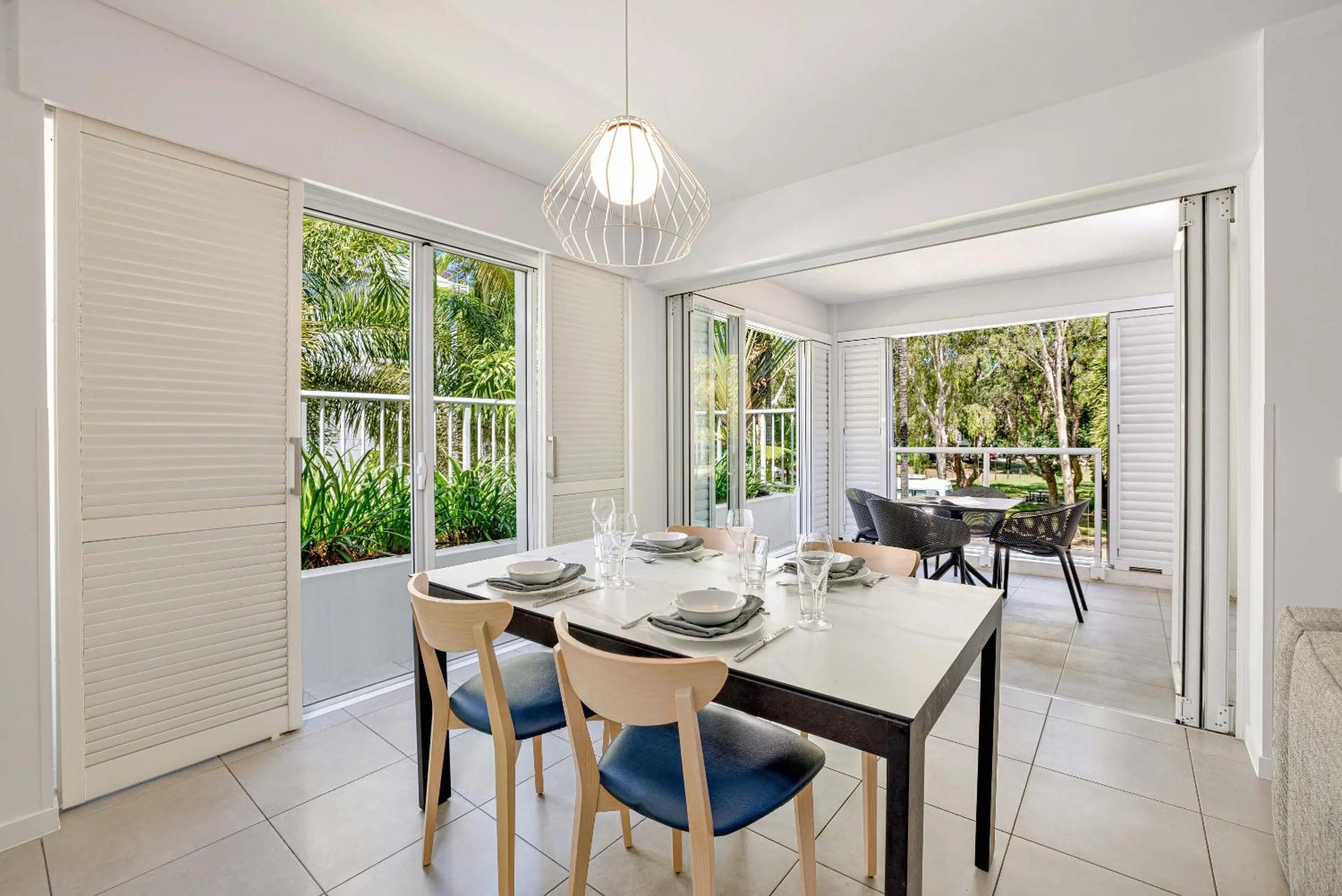 Dining area in Peppers Beach Club