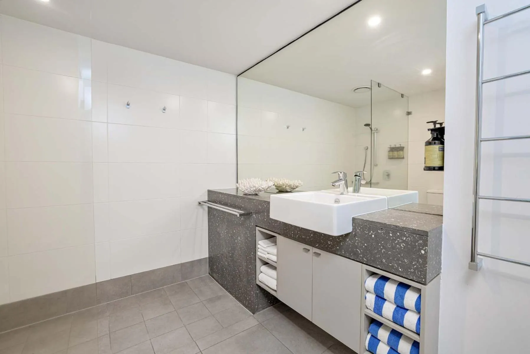 Bathroom in Peppers Beach Club