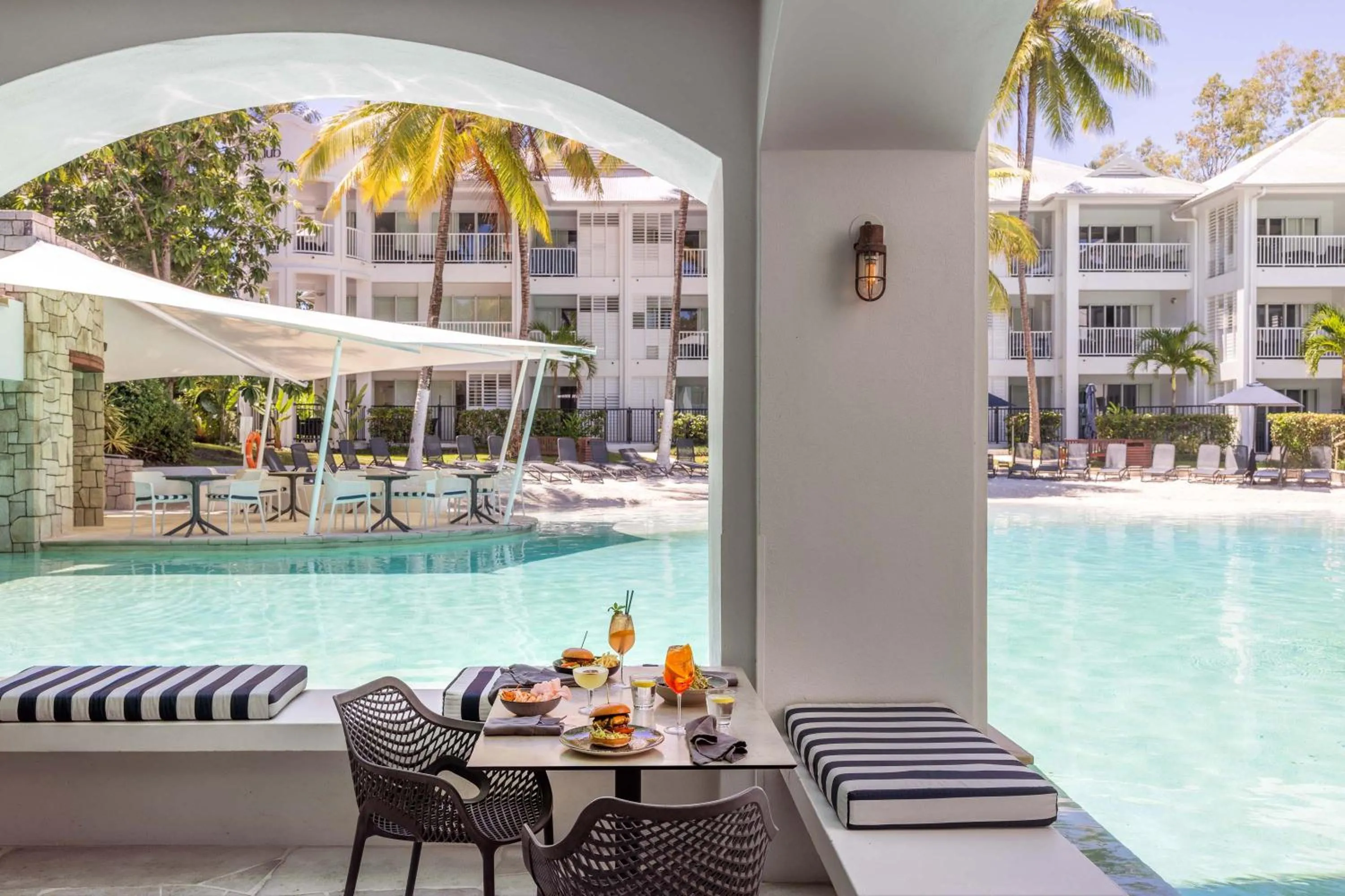 Restaurant/places to eat in Peppers Beach Club