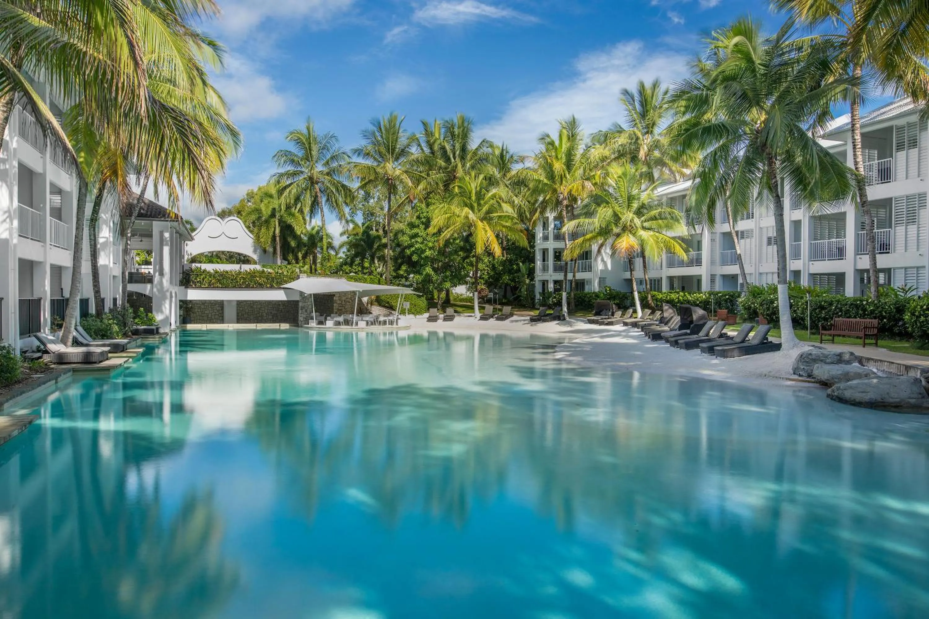 Swimming pool in Peppers Beach Club
