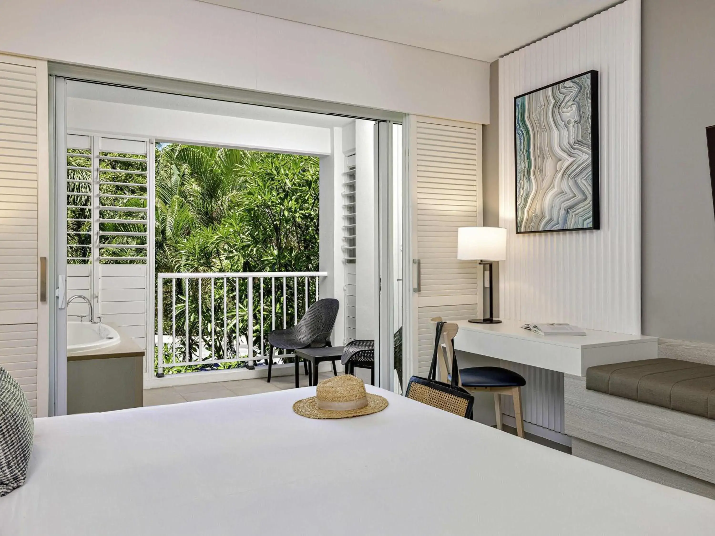 Bedroom, Bed in Peppers Beach Club Bedroom, Bed in Peppers Beach Club