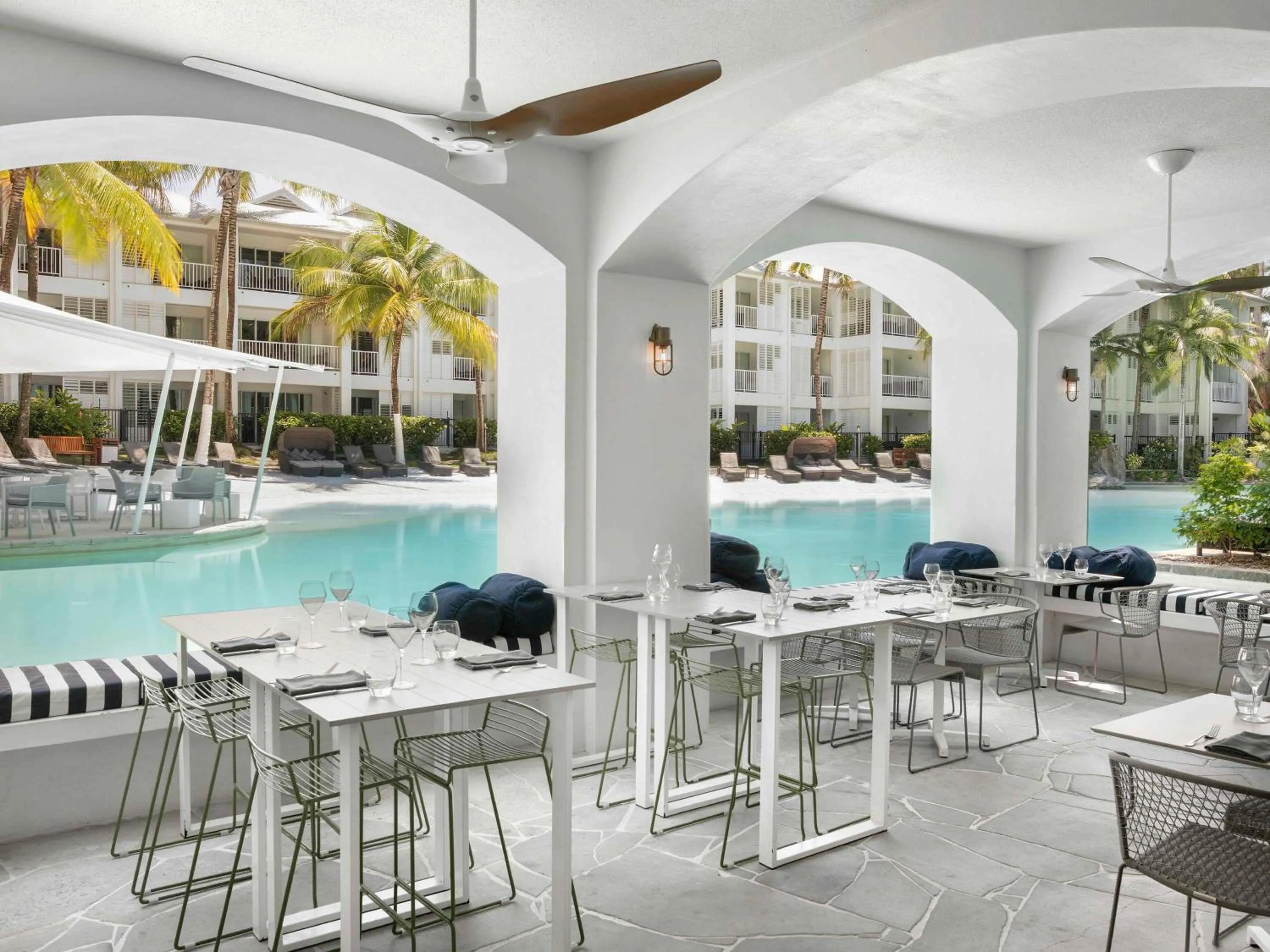 Breakfast in Peppers Beach Club