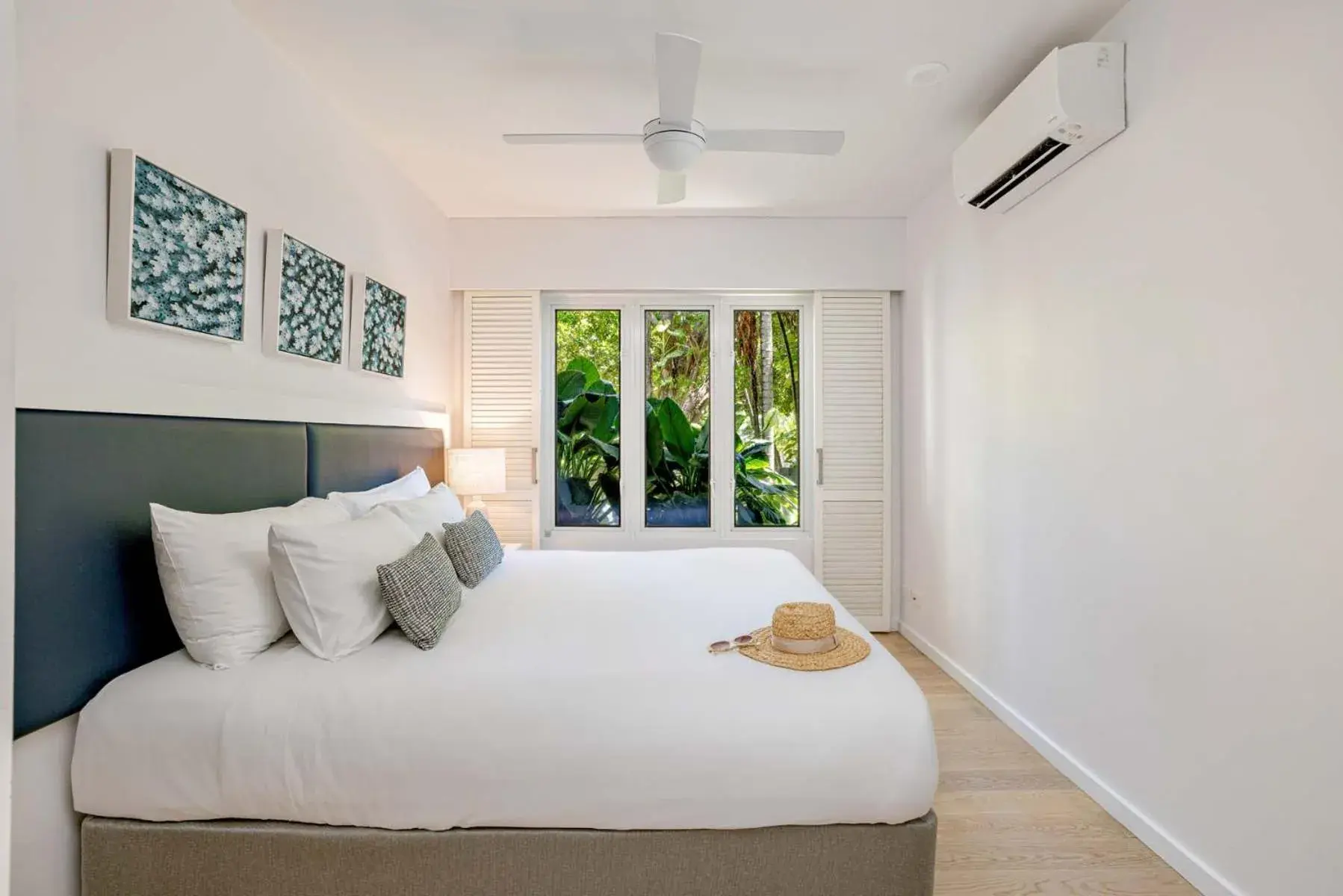 Bedroom, Bed in Peppers Beach Club Bedroom, Bed in Peppers Beach Club