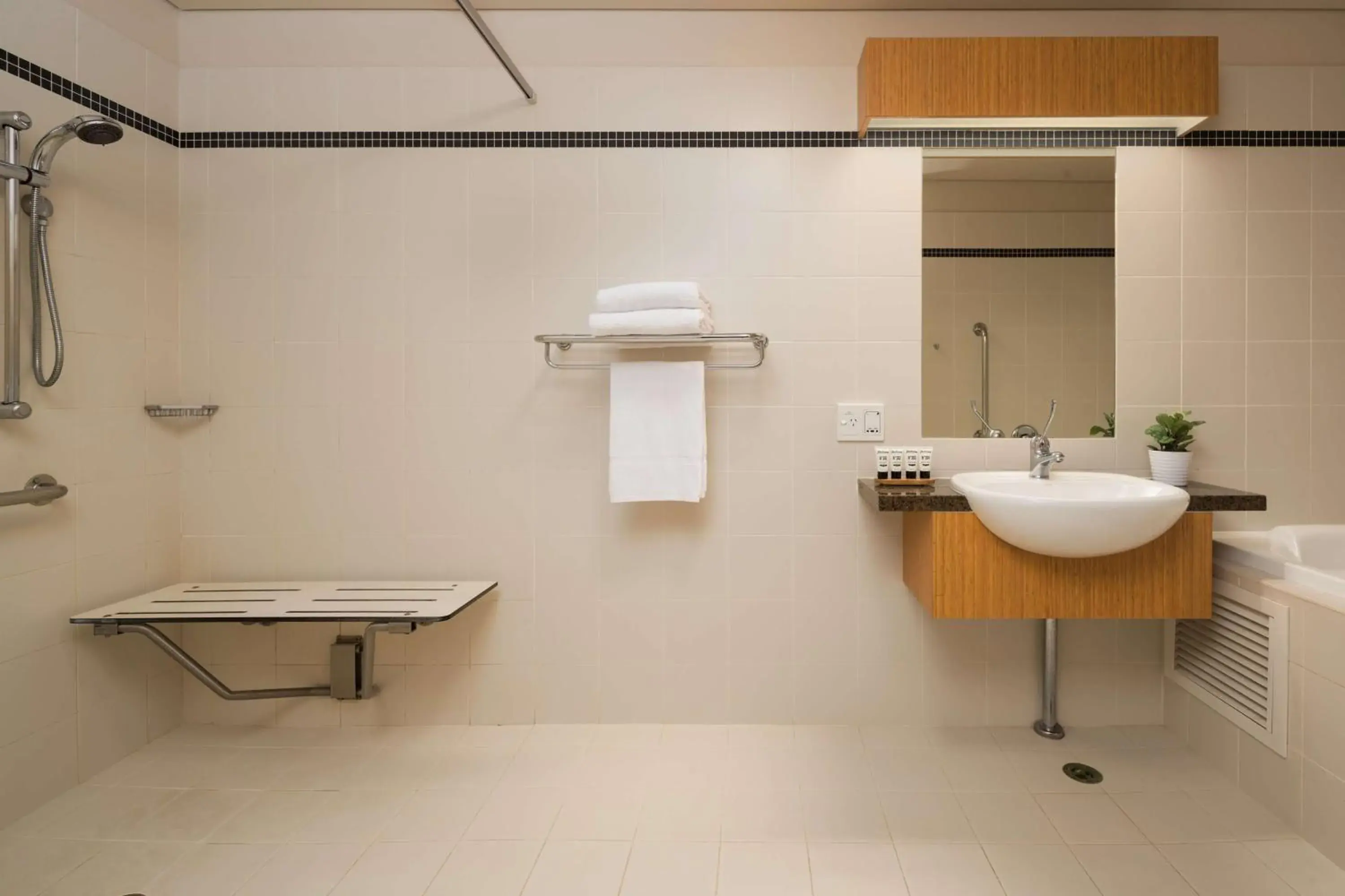 Bathroom in Esplanade Hotel Fremantle - by Rydges Bathroom in Esplanade Hotel Fremantle - by Rydges