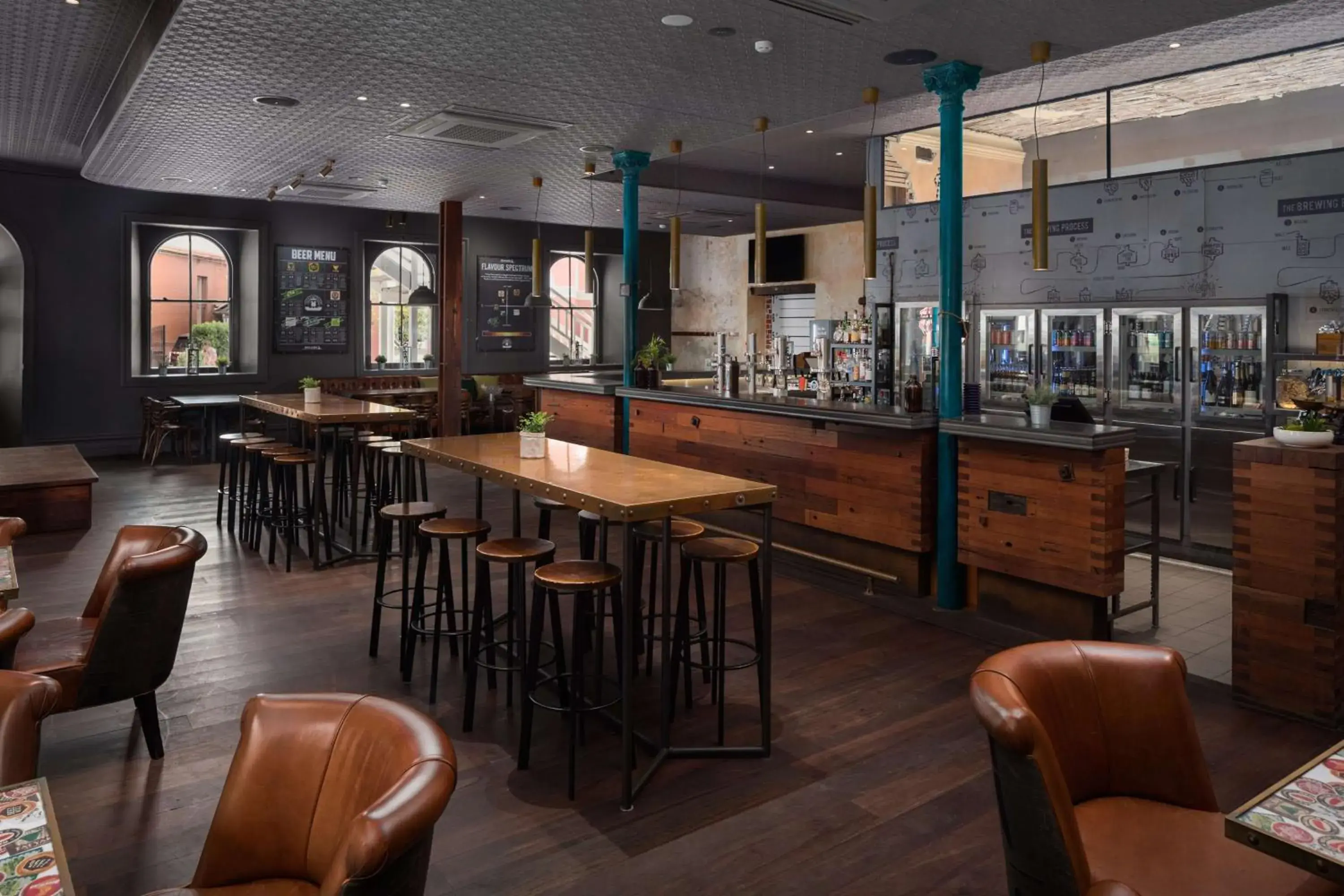 Lounge or bar in Esplanade Hotel Fremantle - by Rydges Lounge or bar in Esplanade Hotel Fremantle - by Rydges