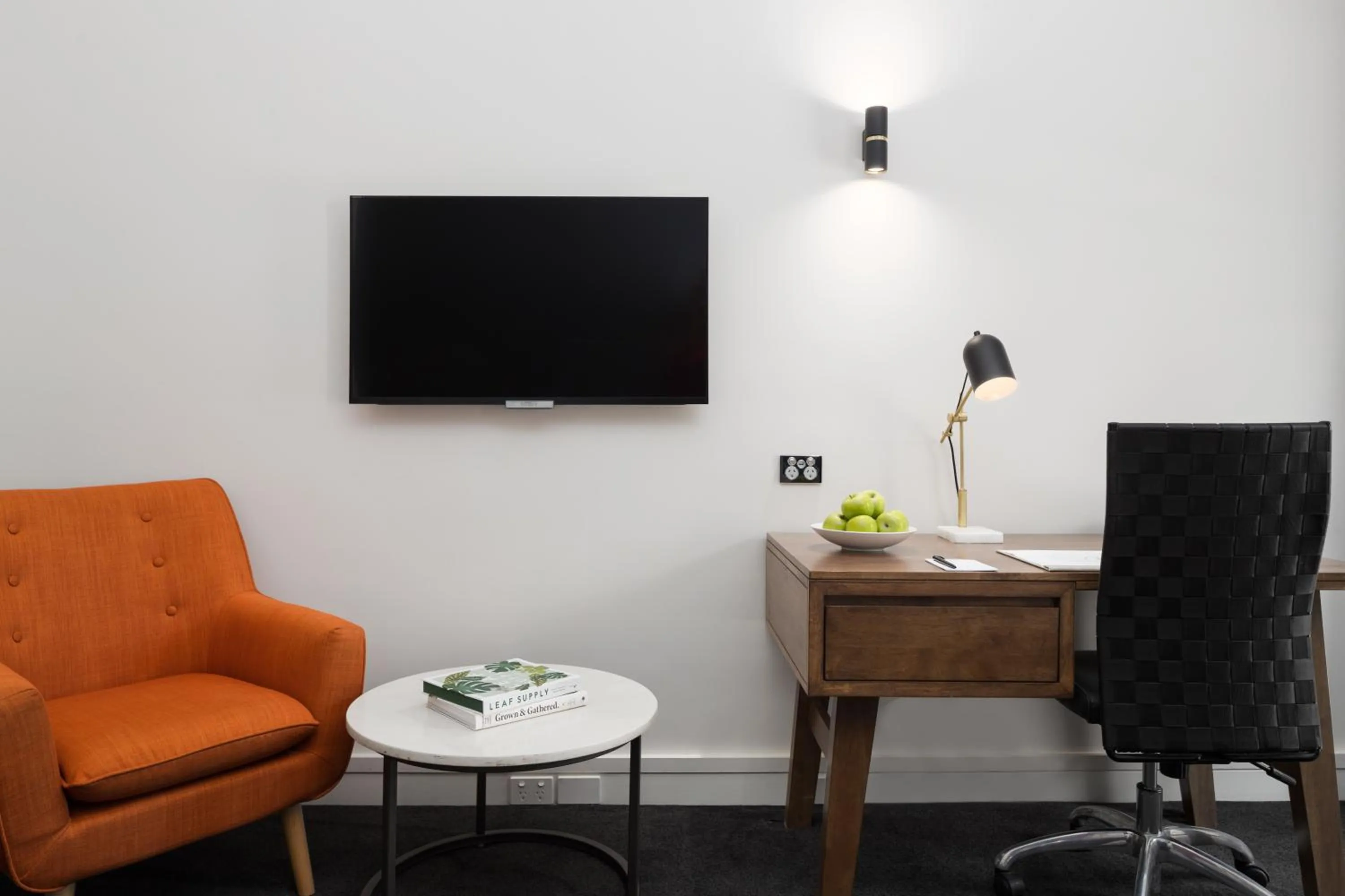 TV and multimedia in Esplanade Hotel Fremantle - by Rydges