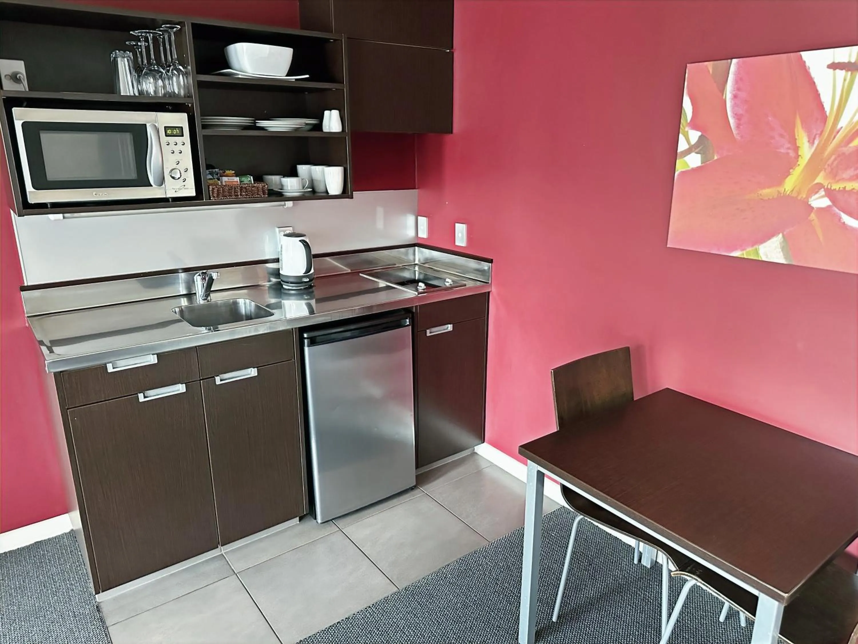 Kitchen or kitchenette in Arena Lodge