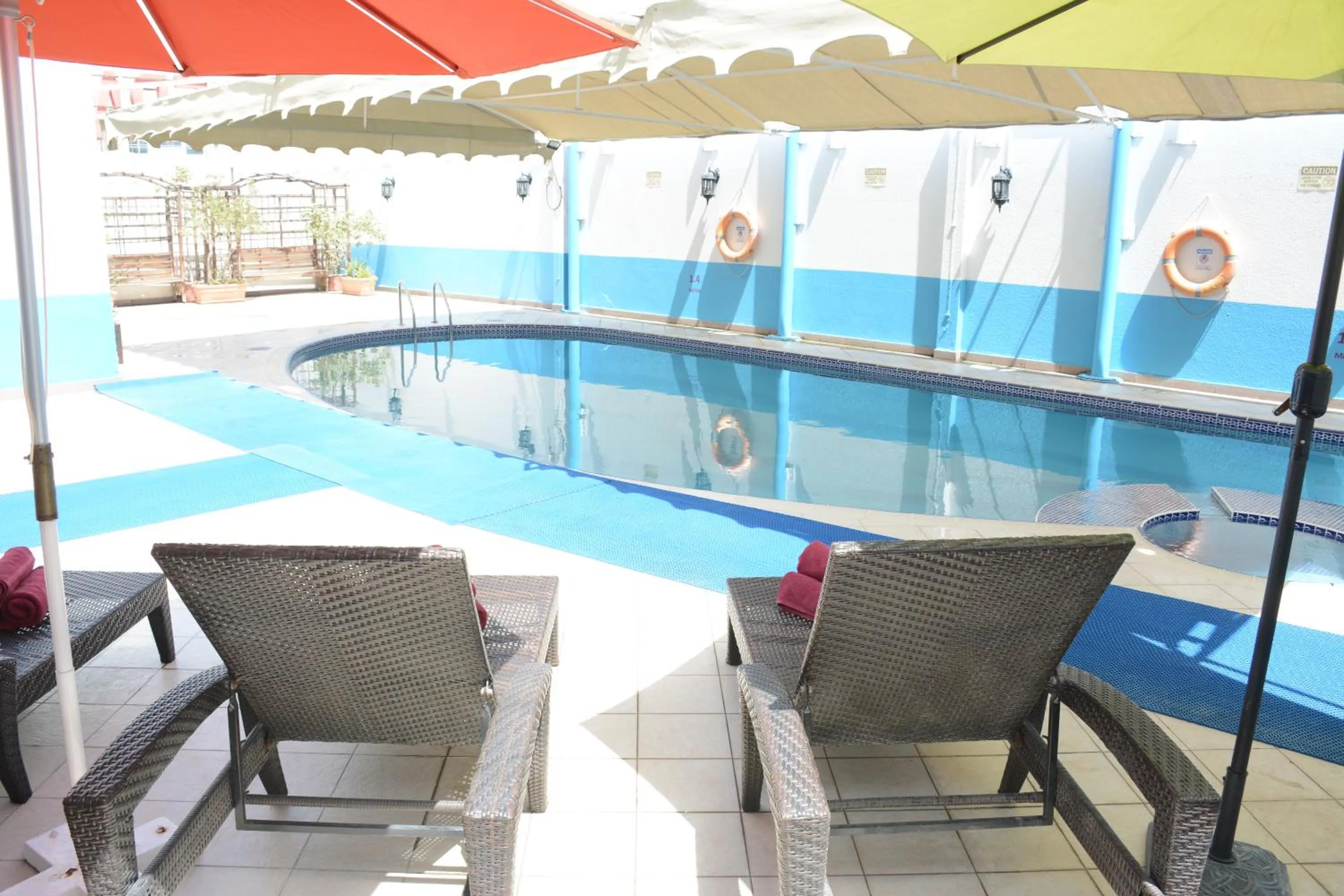 Swimming pool in Spark Residence Hotel