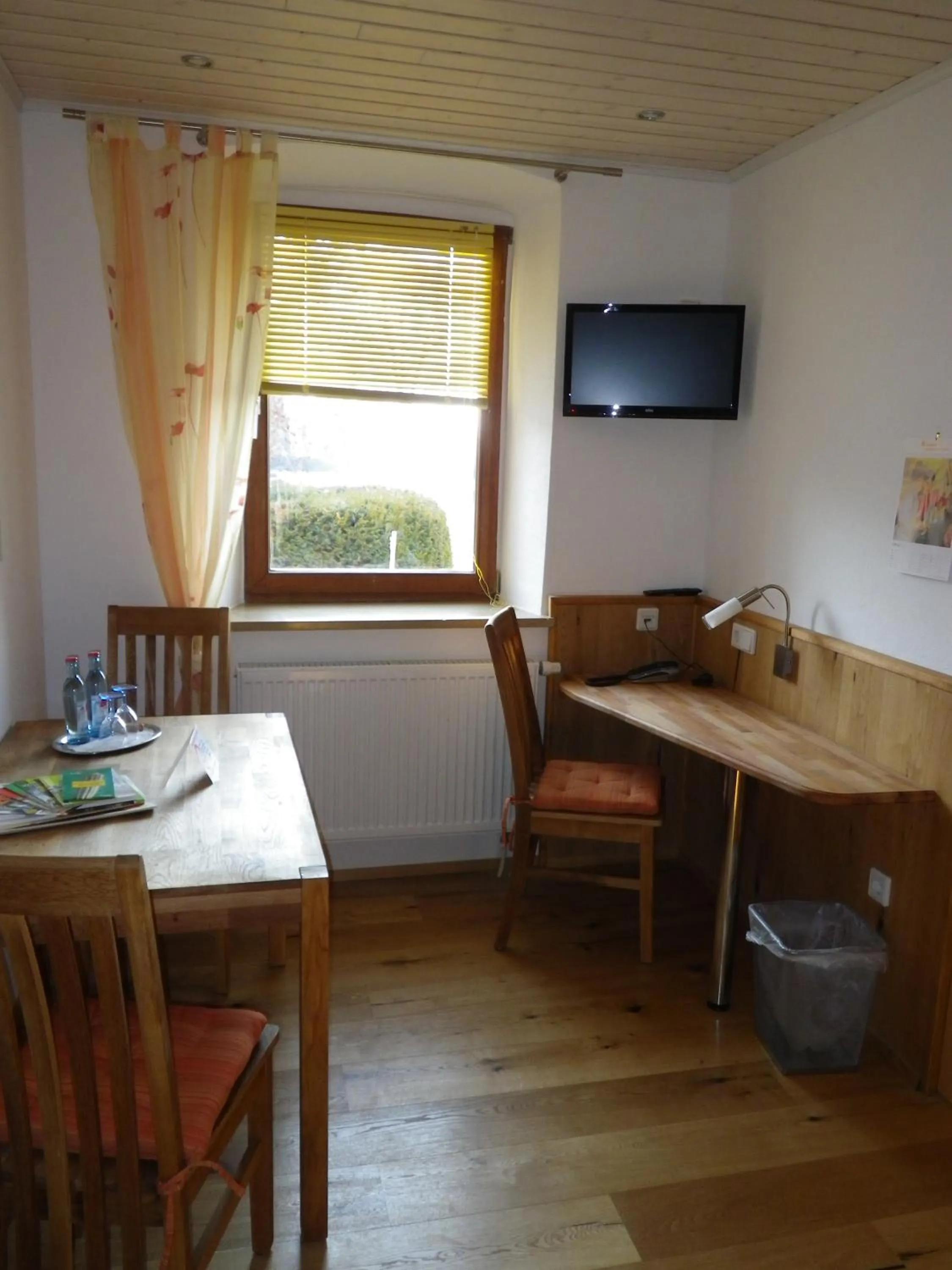 Photo of the whole room in Landhotel Garni Knittelsheimer Mühle