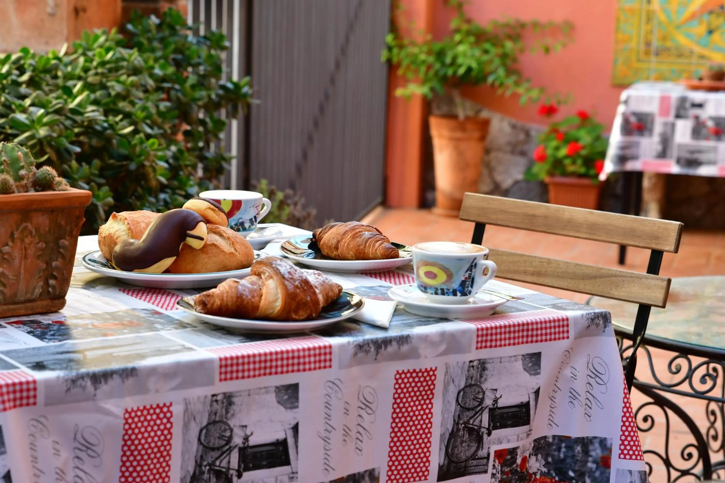 Food and drinks in Casa Cifali