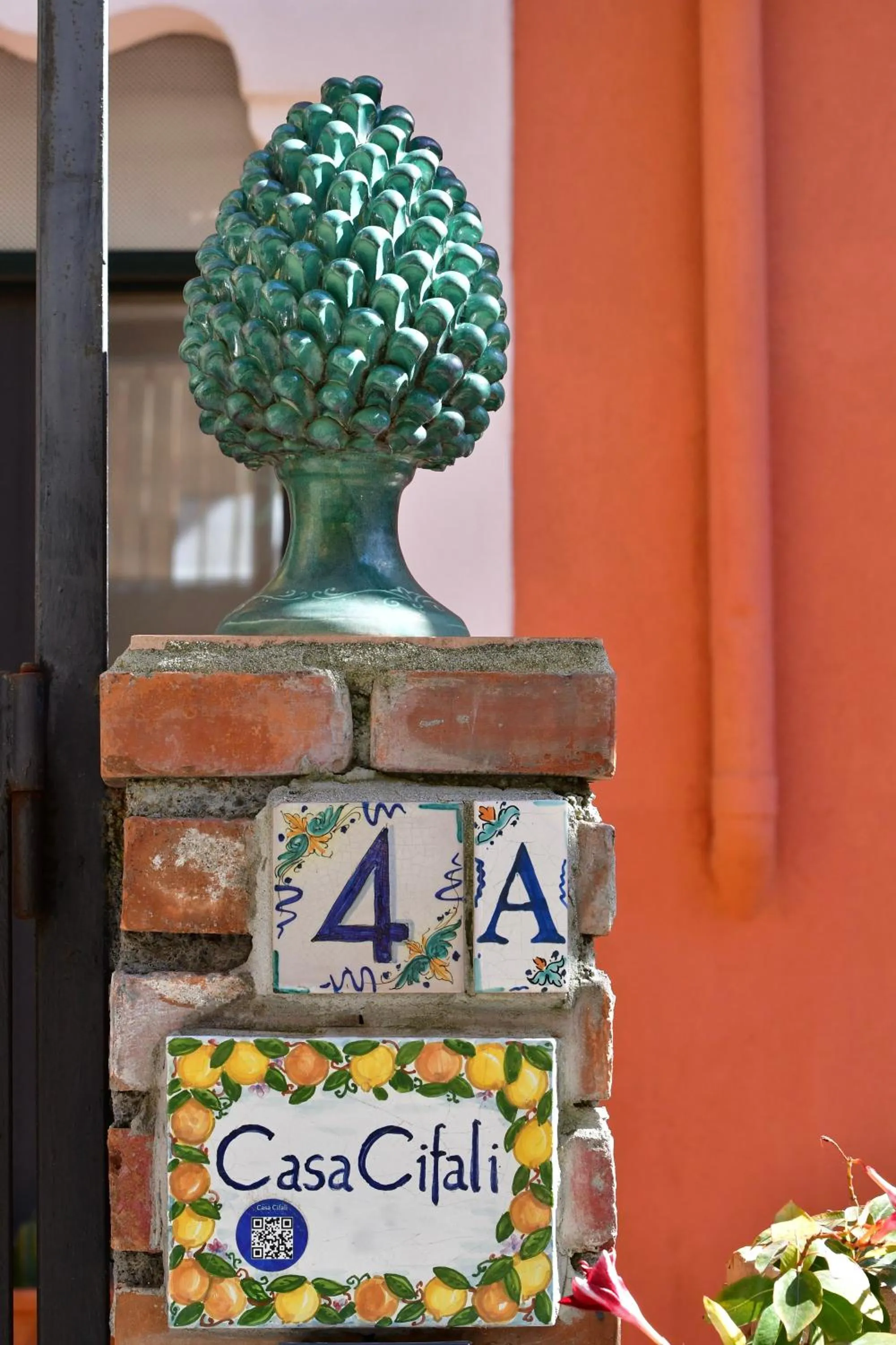 Property building in Casa Cifali