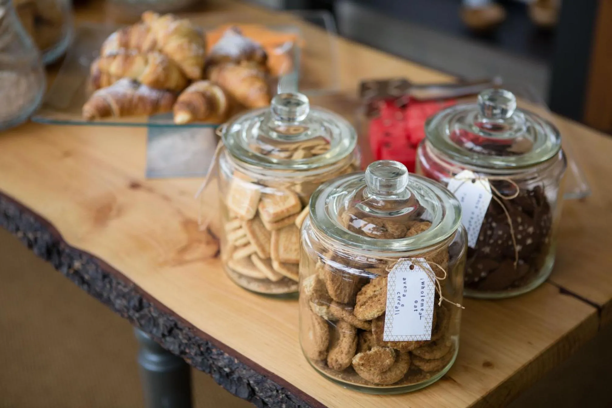 Restaurant/places to eat in Harvey Suites Hotel & Residence