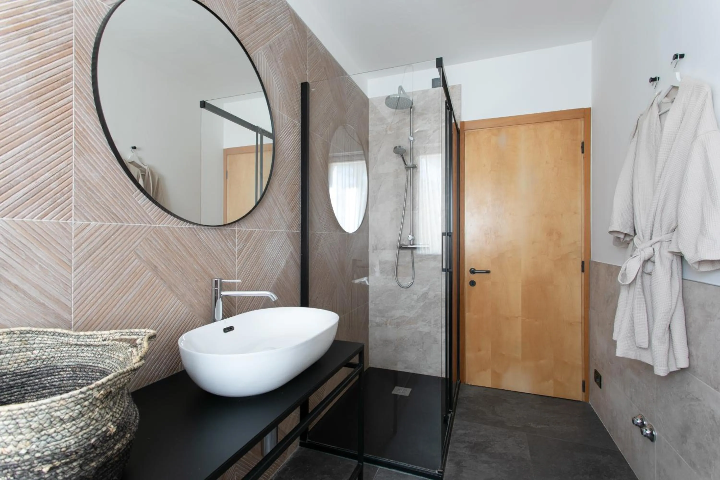 Shower in Harvey Suites Hotel & Residence