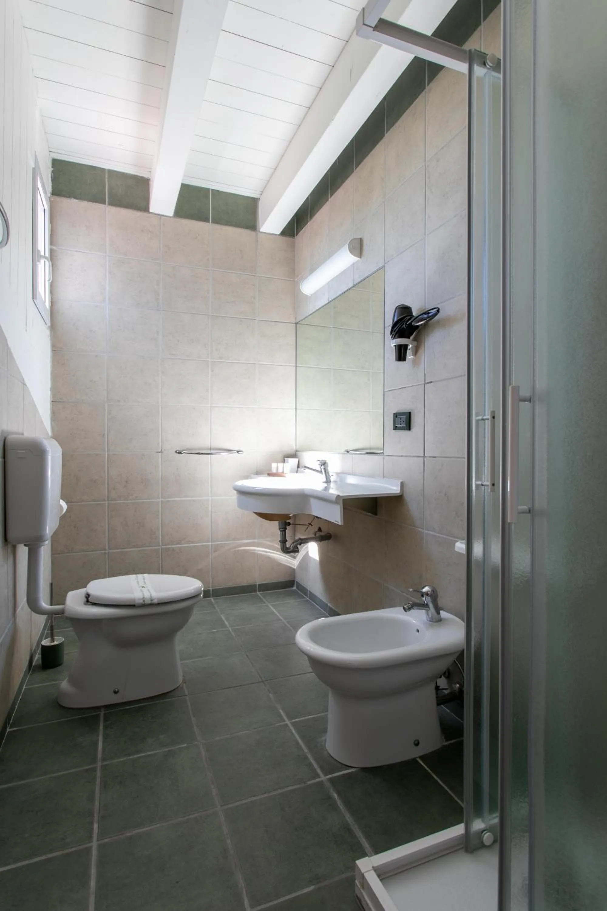 Shower in Harvey Suites Hotel & Residence