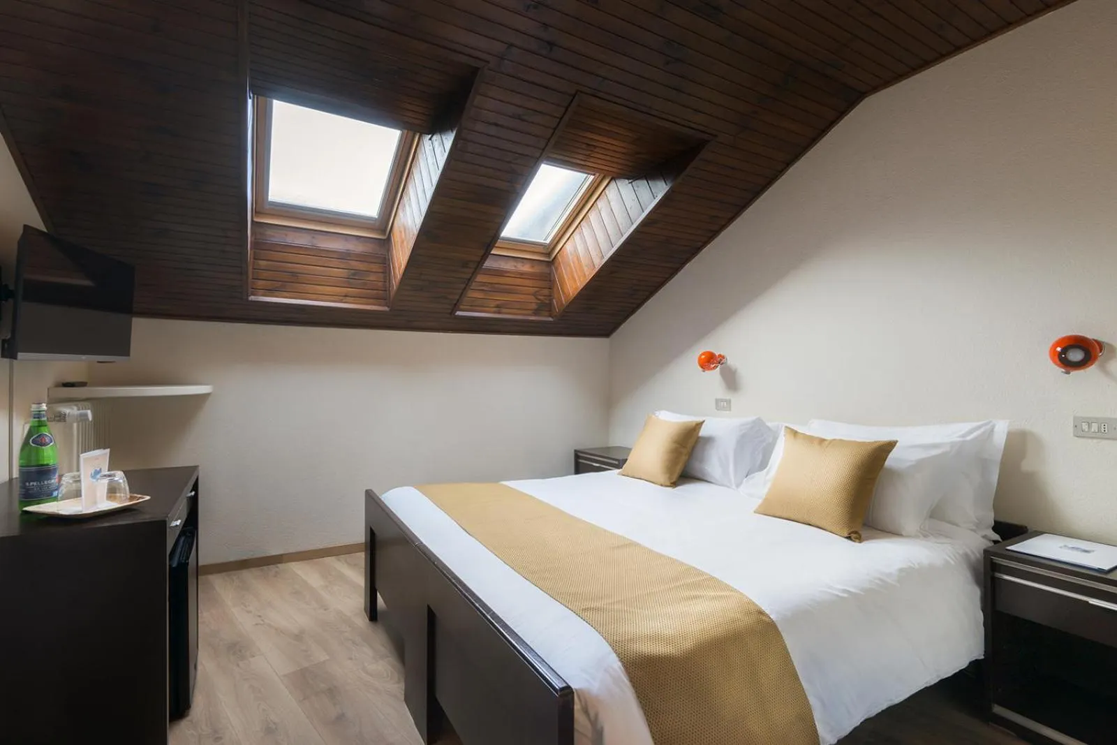 Bed in Hotel Mirella