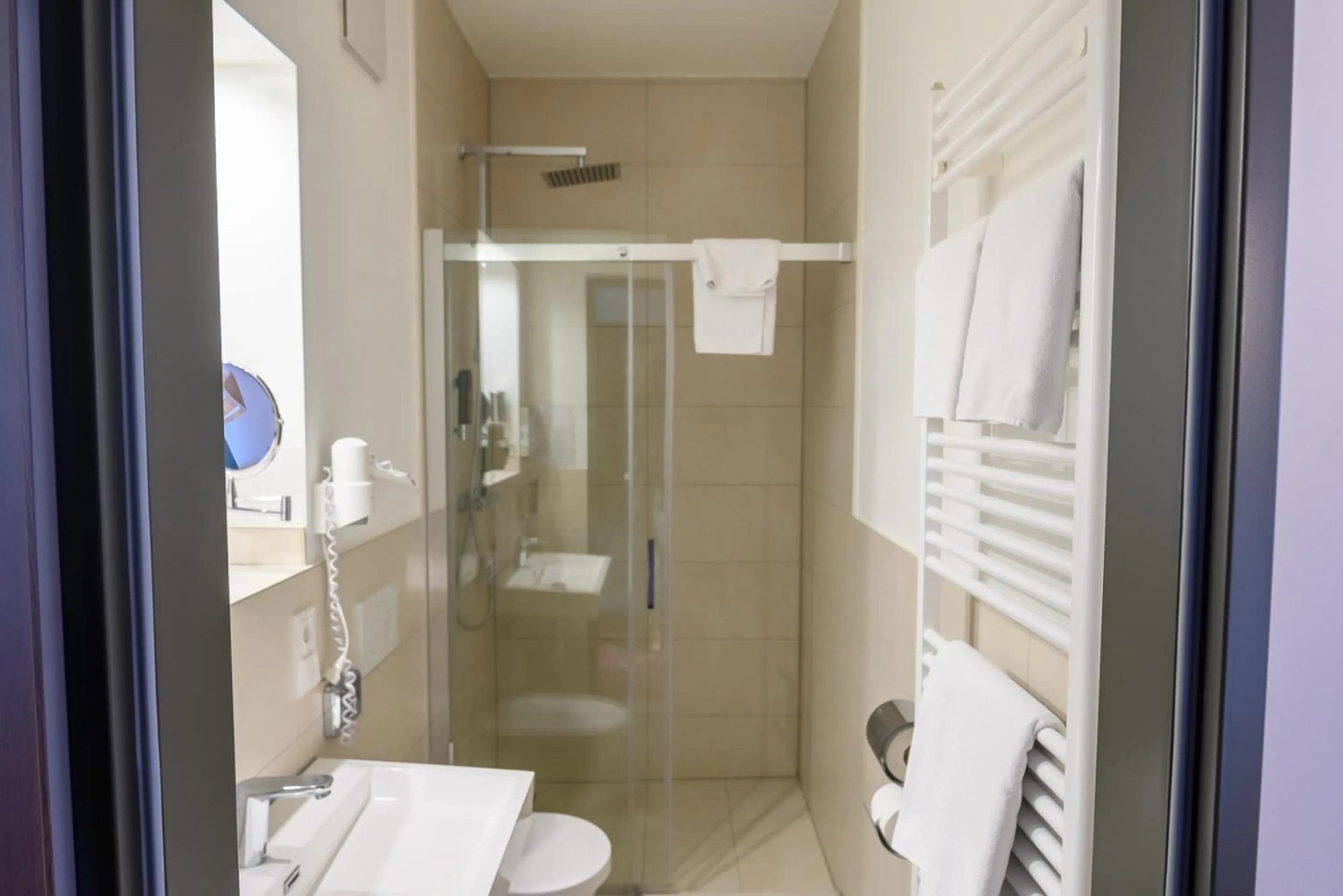 Bathroom in Hotel Luna