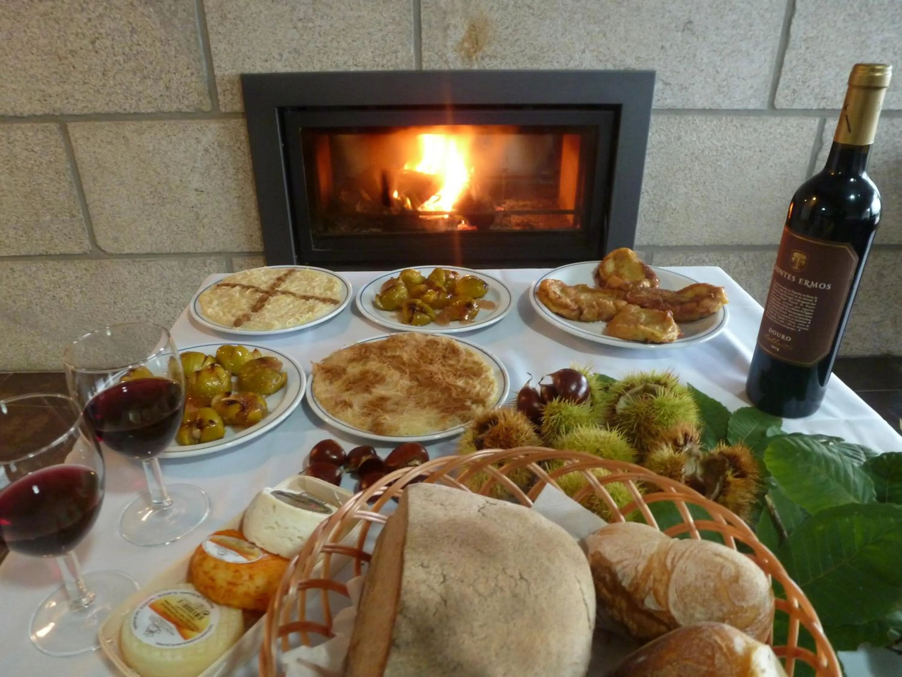 Restaurant/places to eat in Quinta do Bento