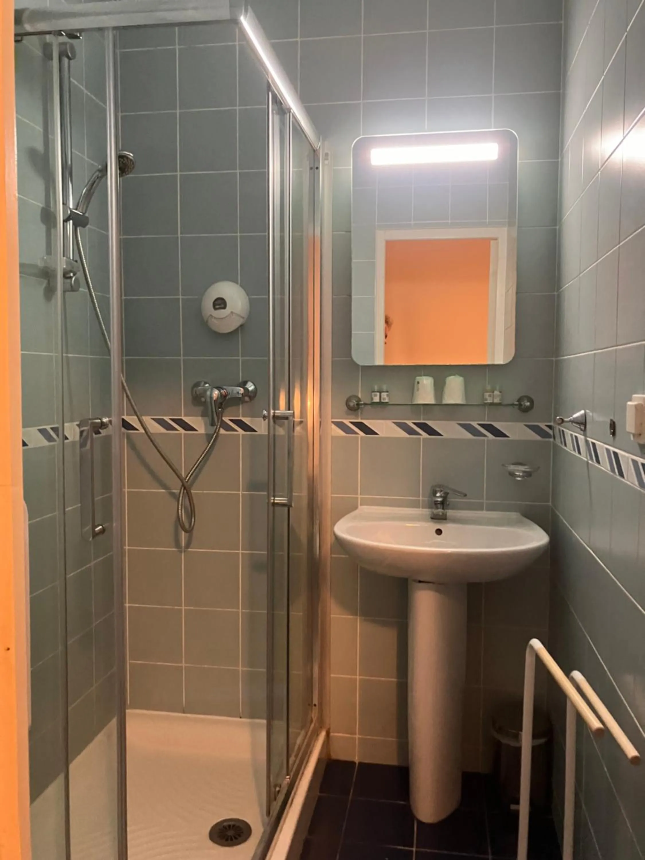 Hotel César Centre-ville Gare Charleville-Mézières