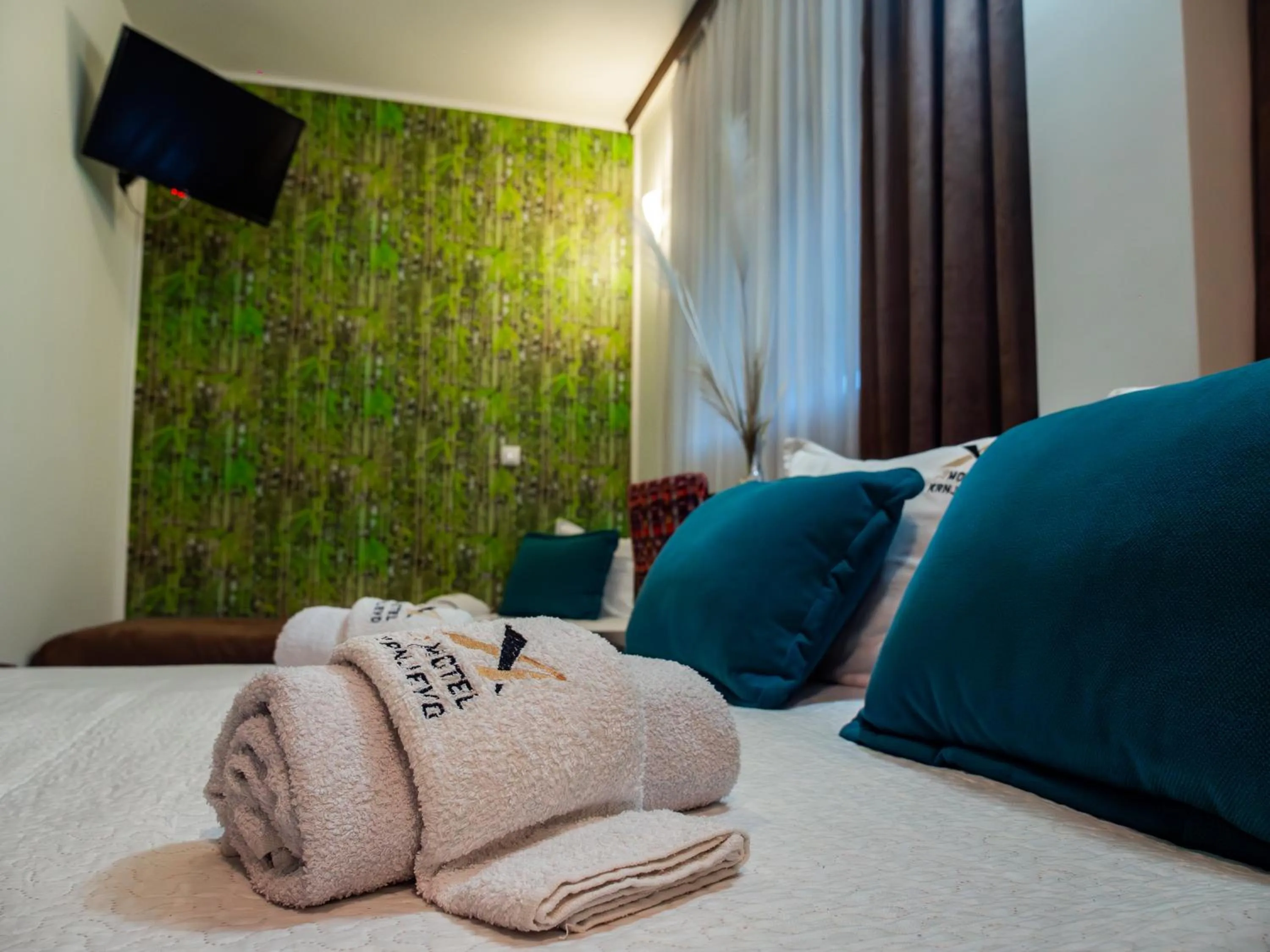 Bed in Motel Krnjevo