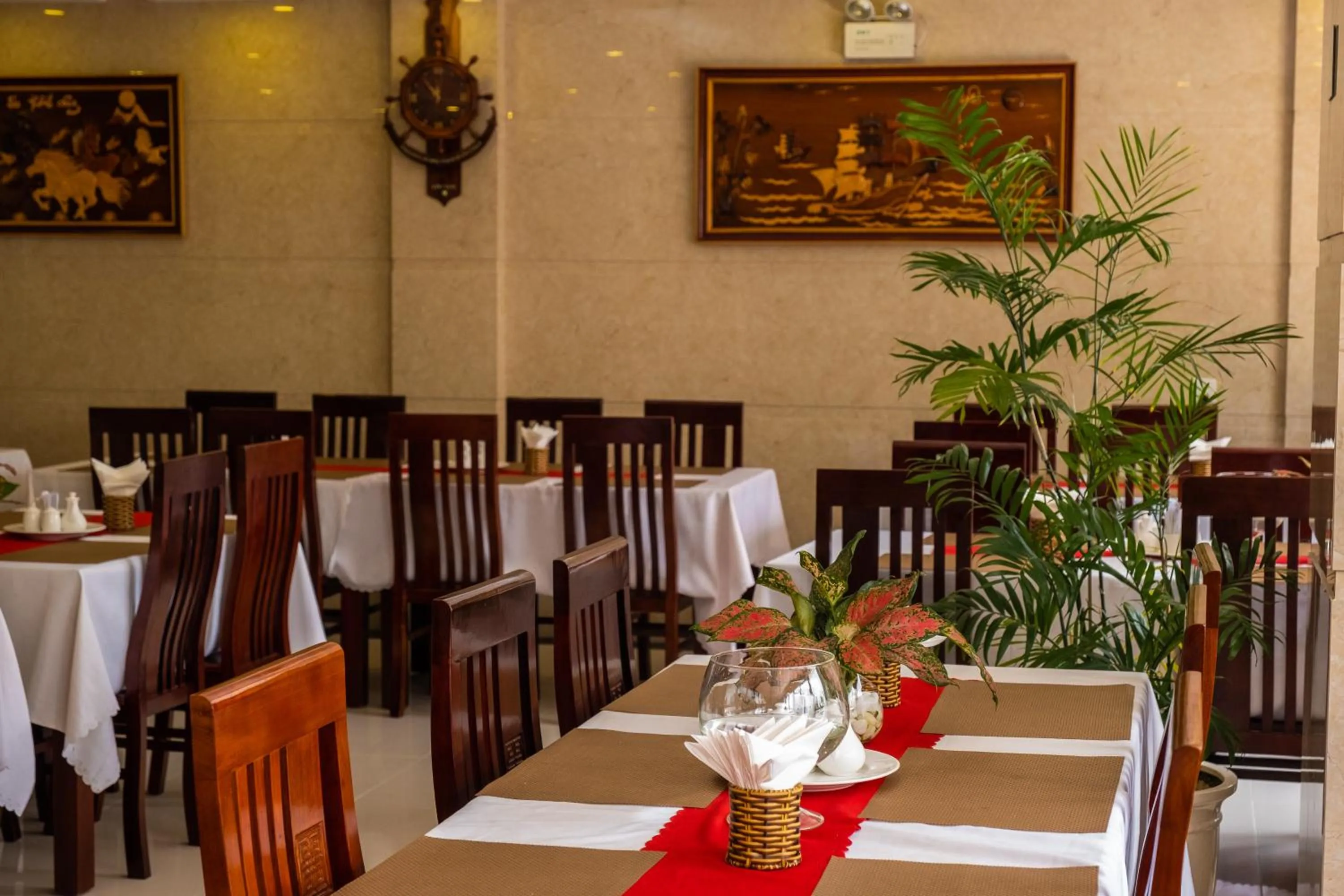 Restaurant/places to eat in Gem Nha Trang Hotel