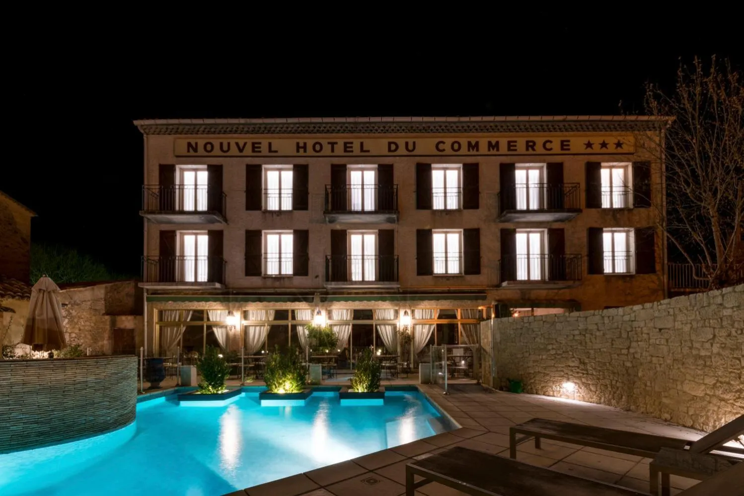 Property building in Nouvel Hôtel du Commerce