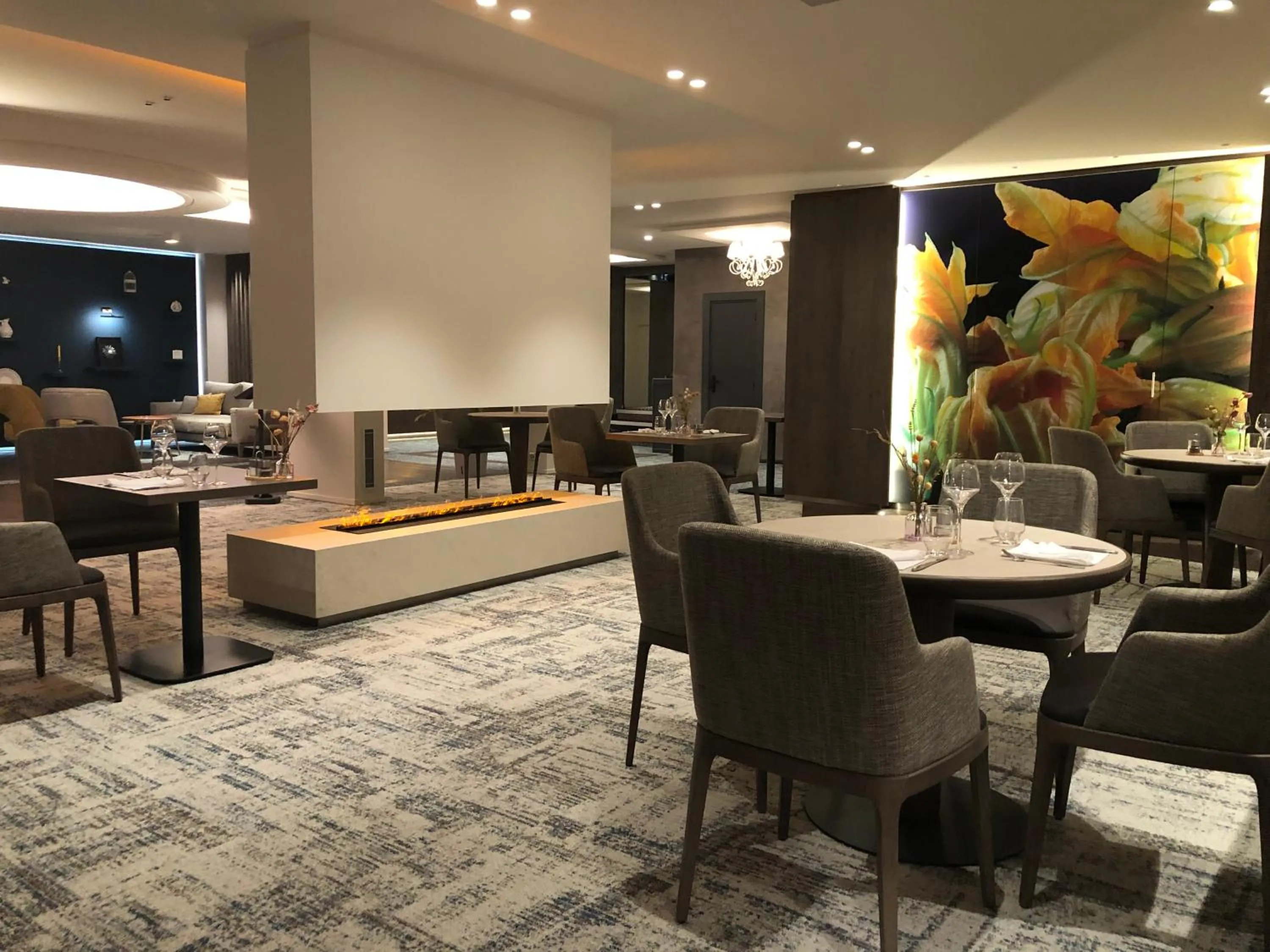 Restaurant/places to eat in Nouvel Hôtel du Commerce