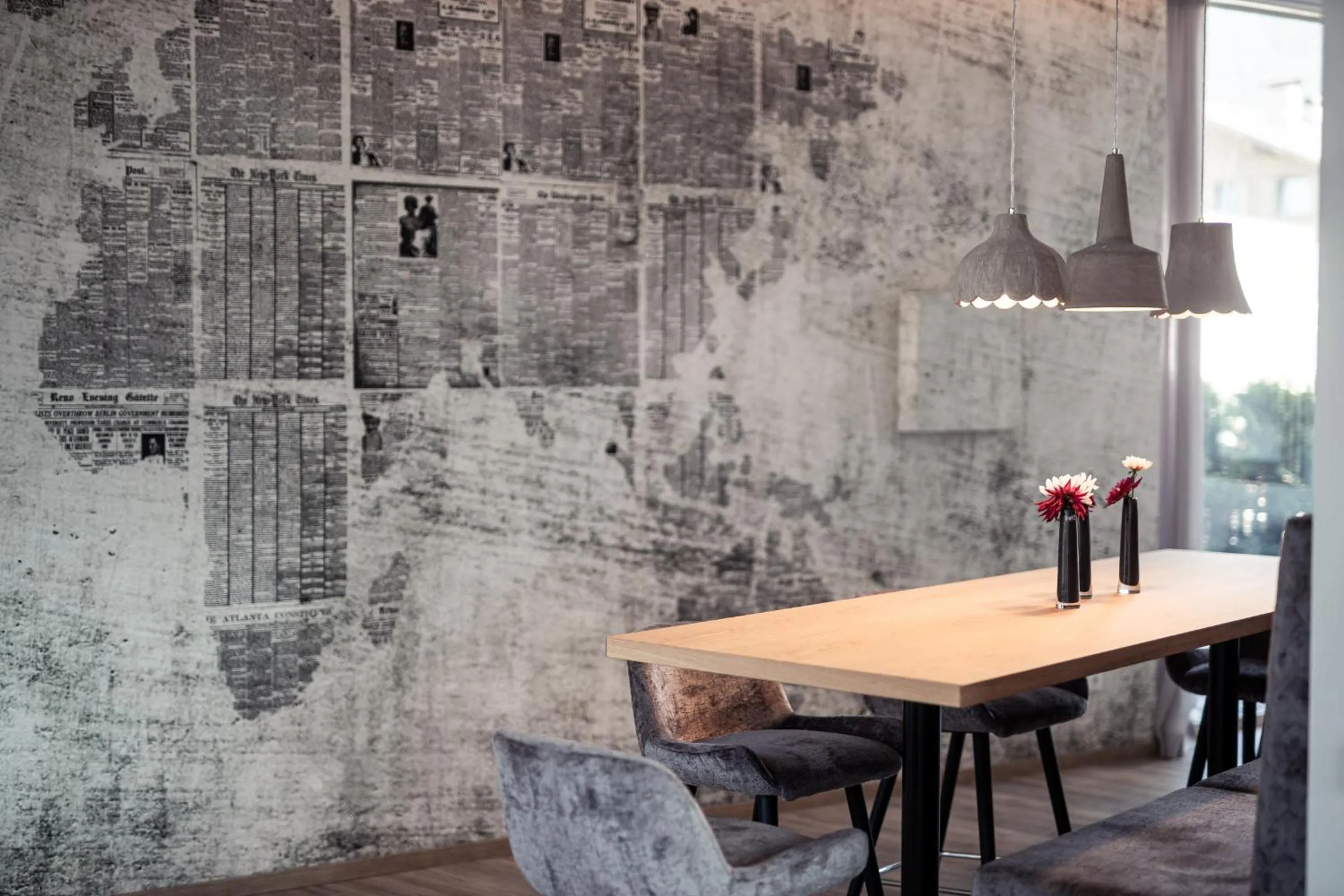 Communal lounge/ TV room in B&B Boutiquehotel Clara