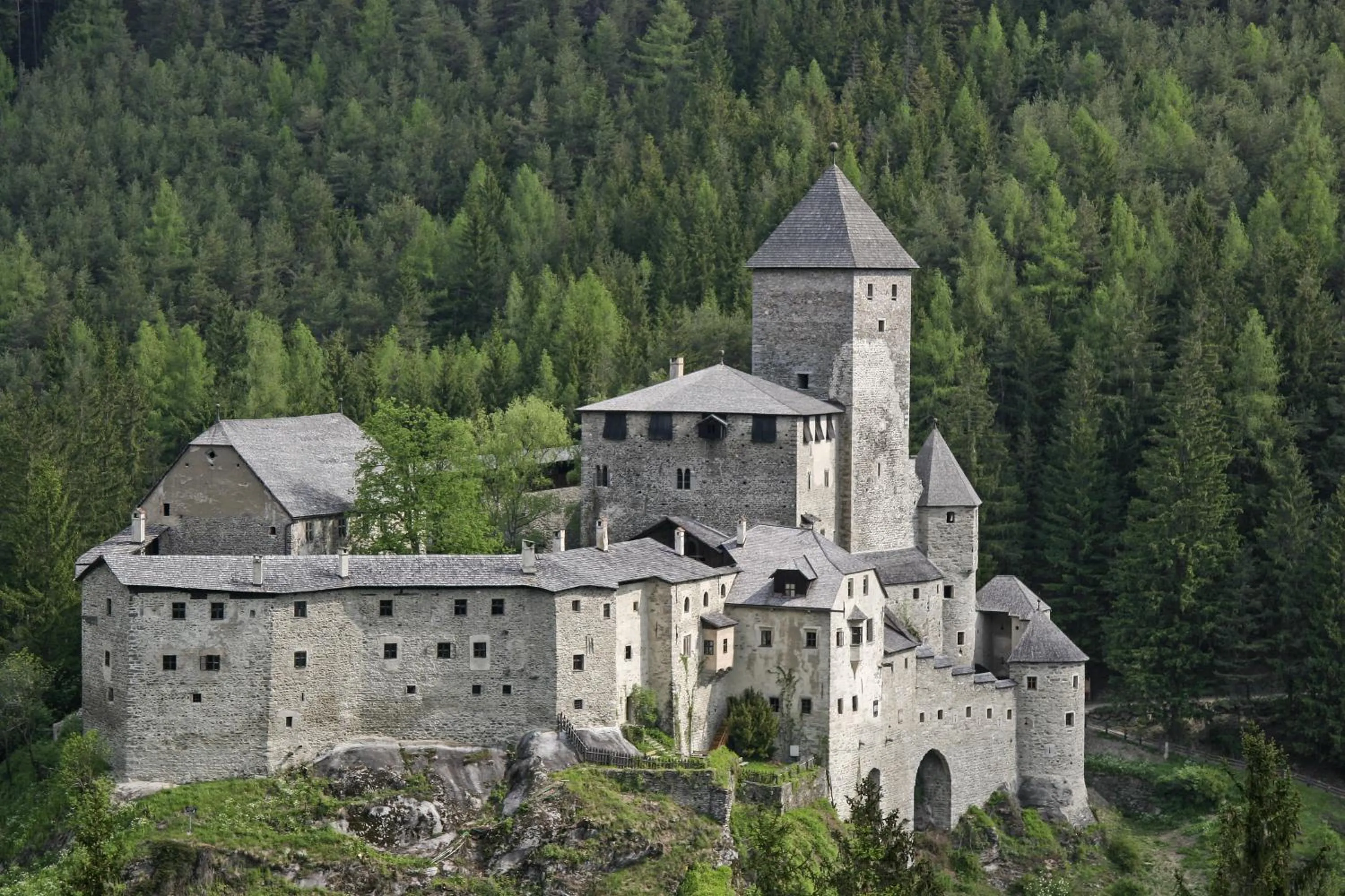 Nearby landmark in B&B Boutiquehotel Clara